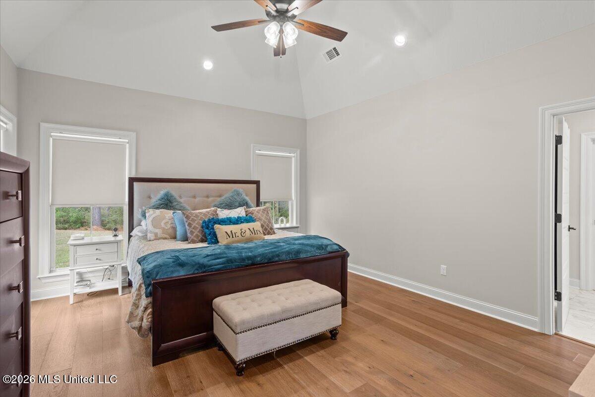 348 40th Place Property Photo 26