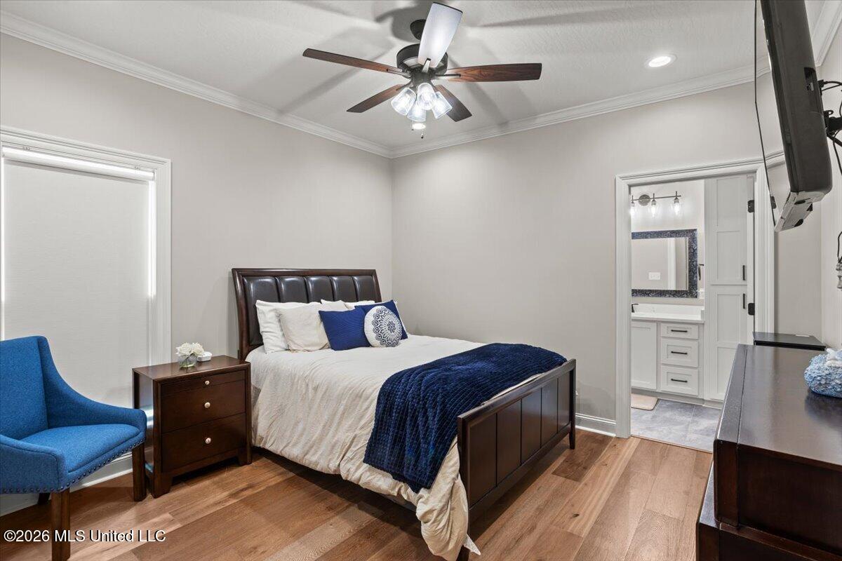 348 40th Place Property Photo 31