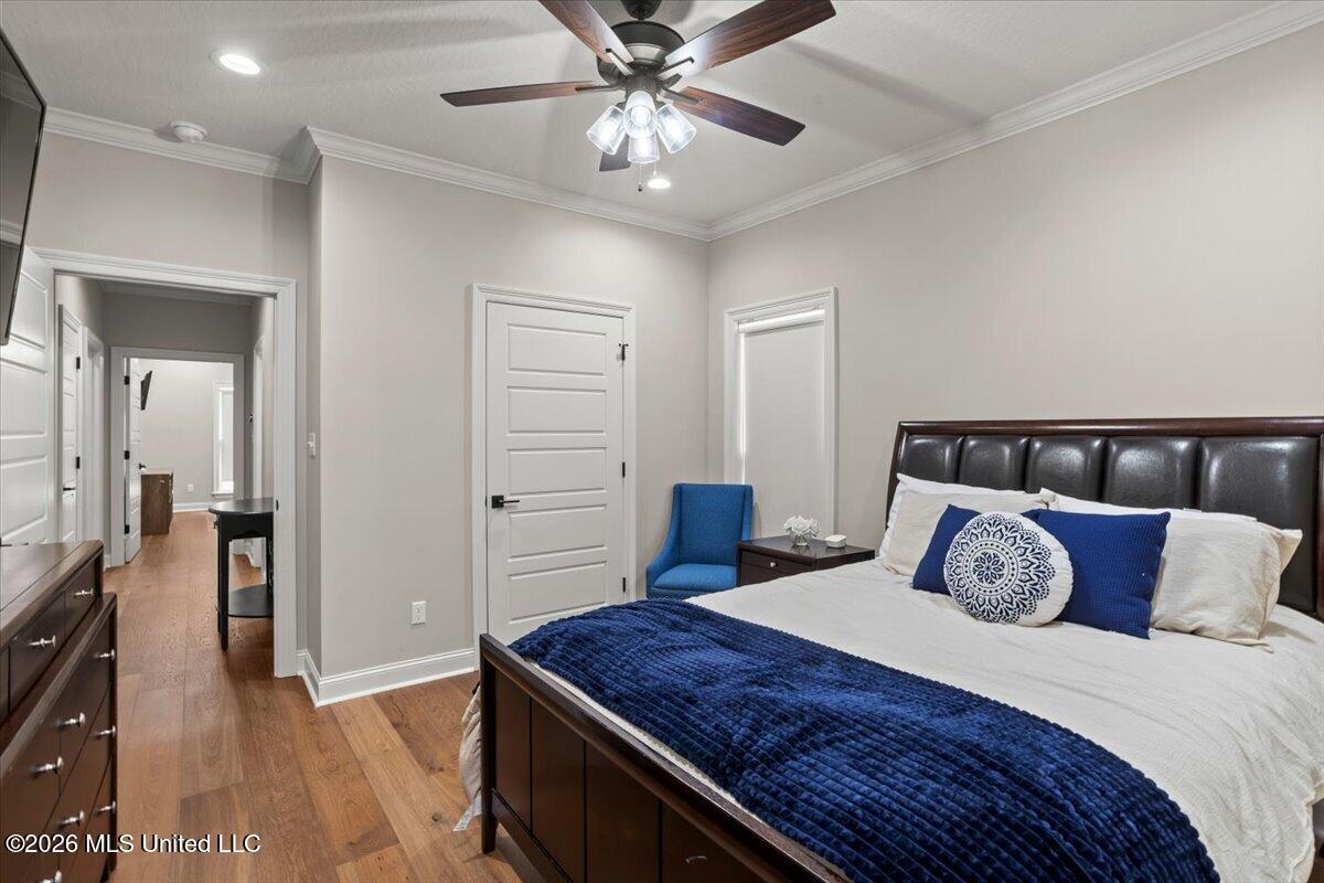 348 40th Place Property Photo 32