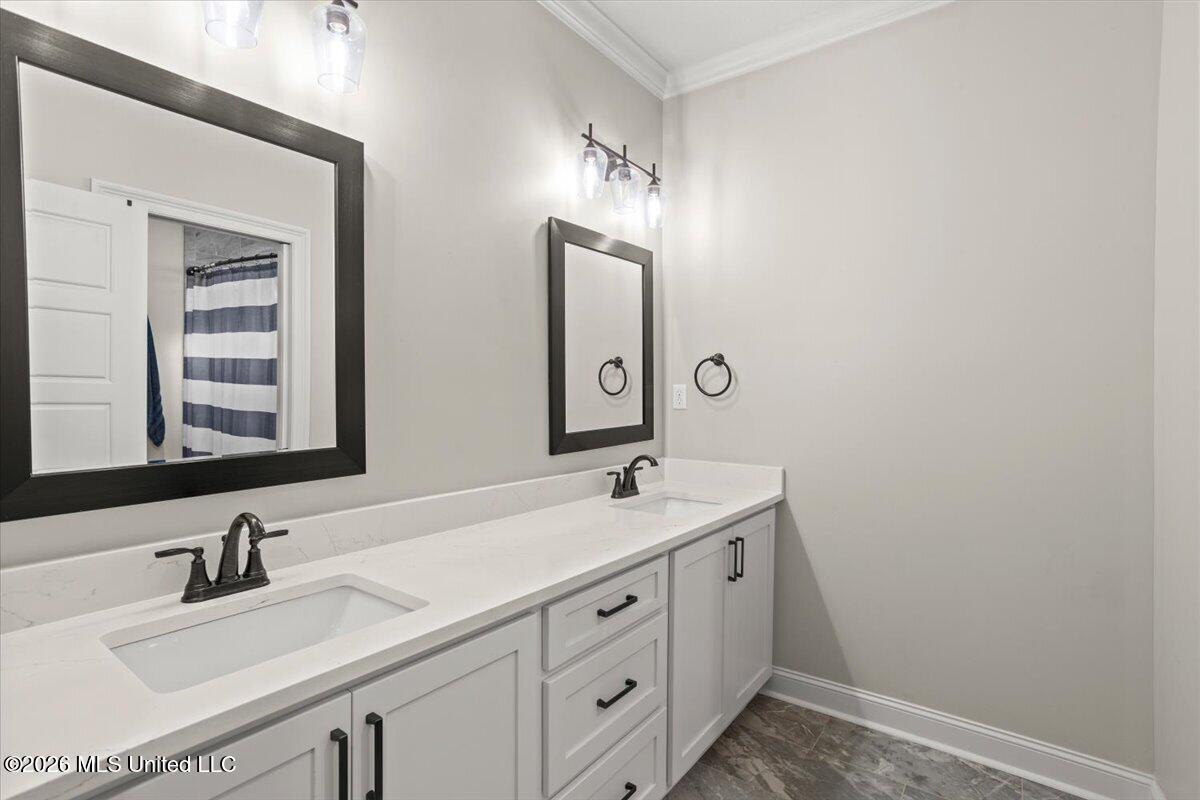 348 40th Place Property Photo 35