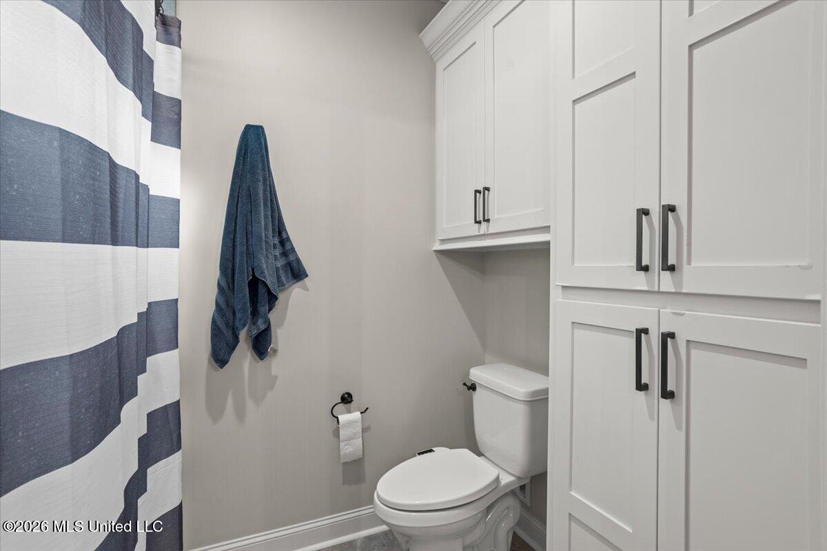 348 40th Place Property Photo 36