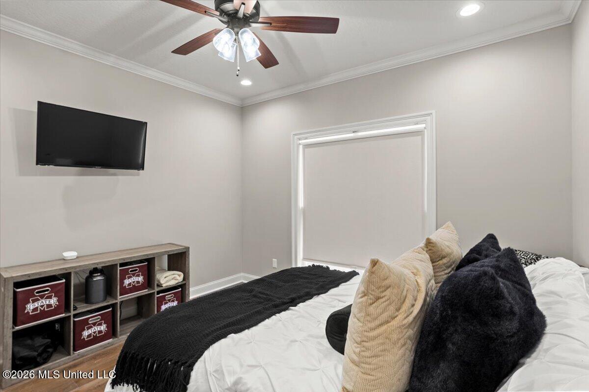 348 40th Place Property Photo 38