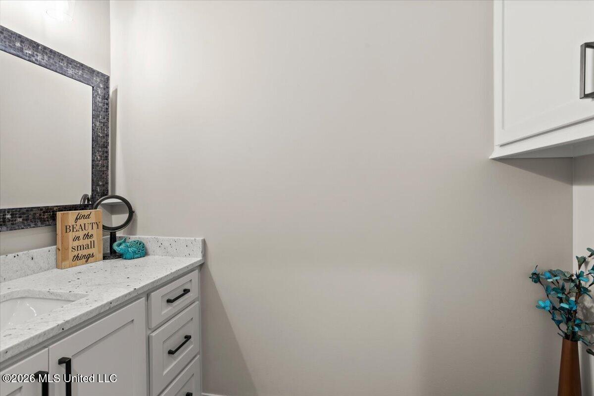348 40th Place Property Photo 41
