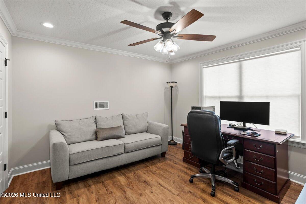 348 40th Place Property Photo 42