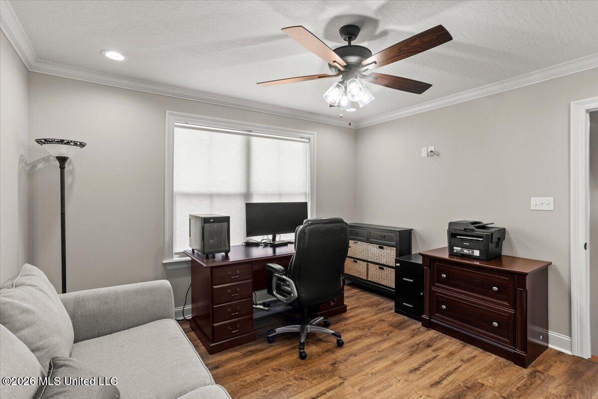 348 40th Place Property Photo 43