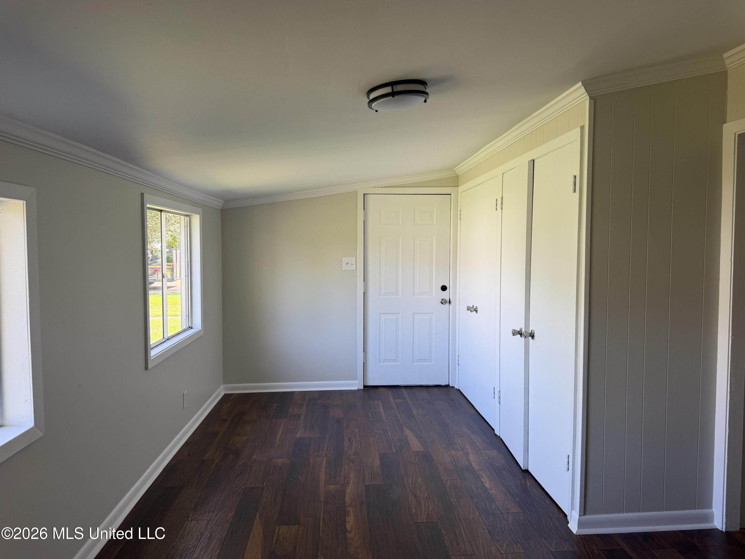 1114 Pear Street Property Photo 5