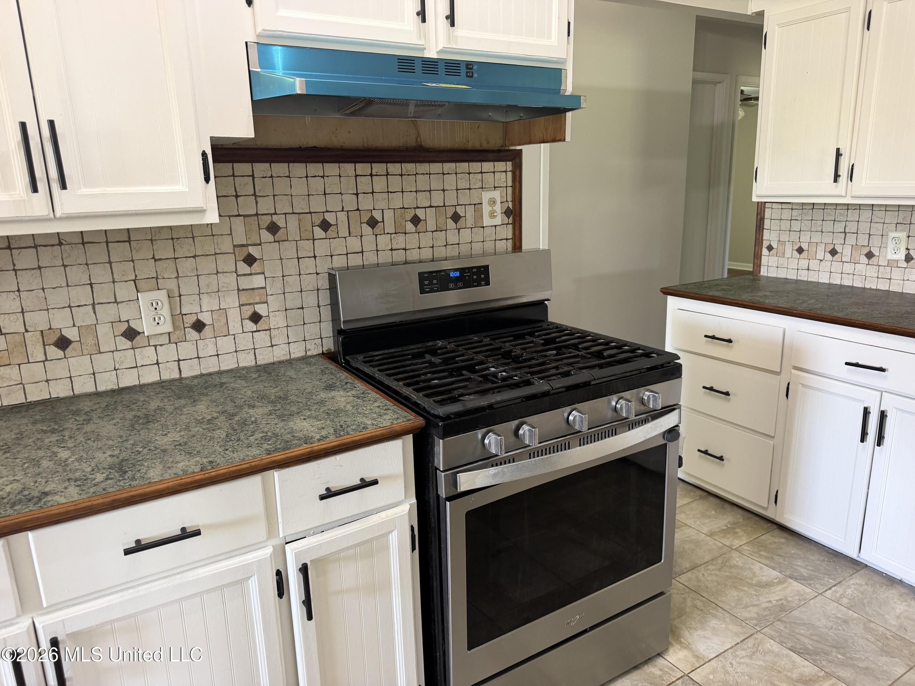 1114 Pear Street Property Photo 7