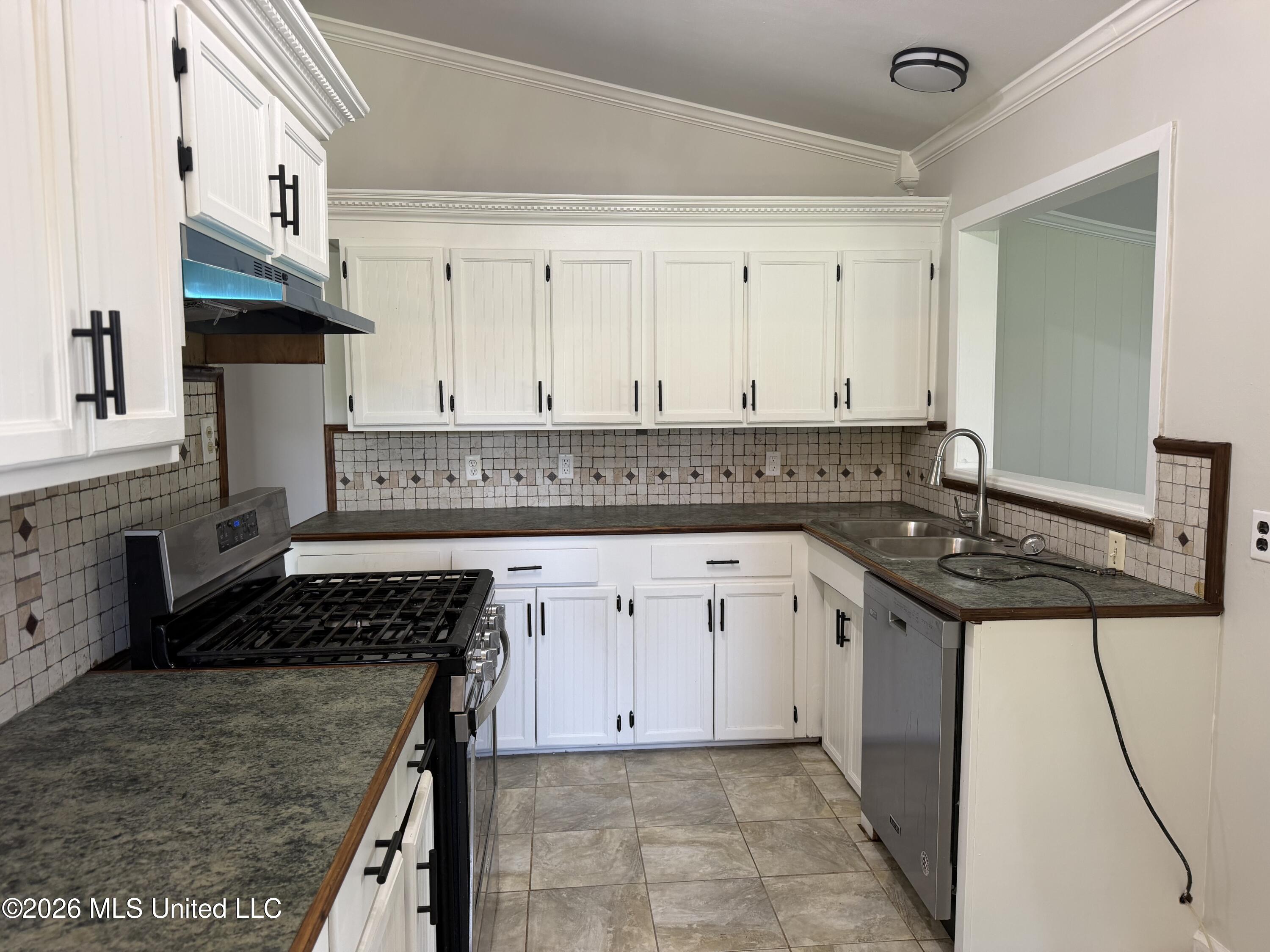 1114 Pear Street Property Photo 18