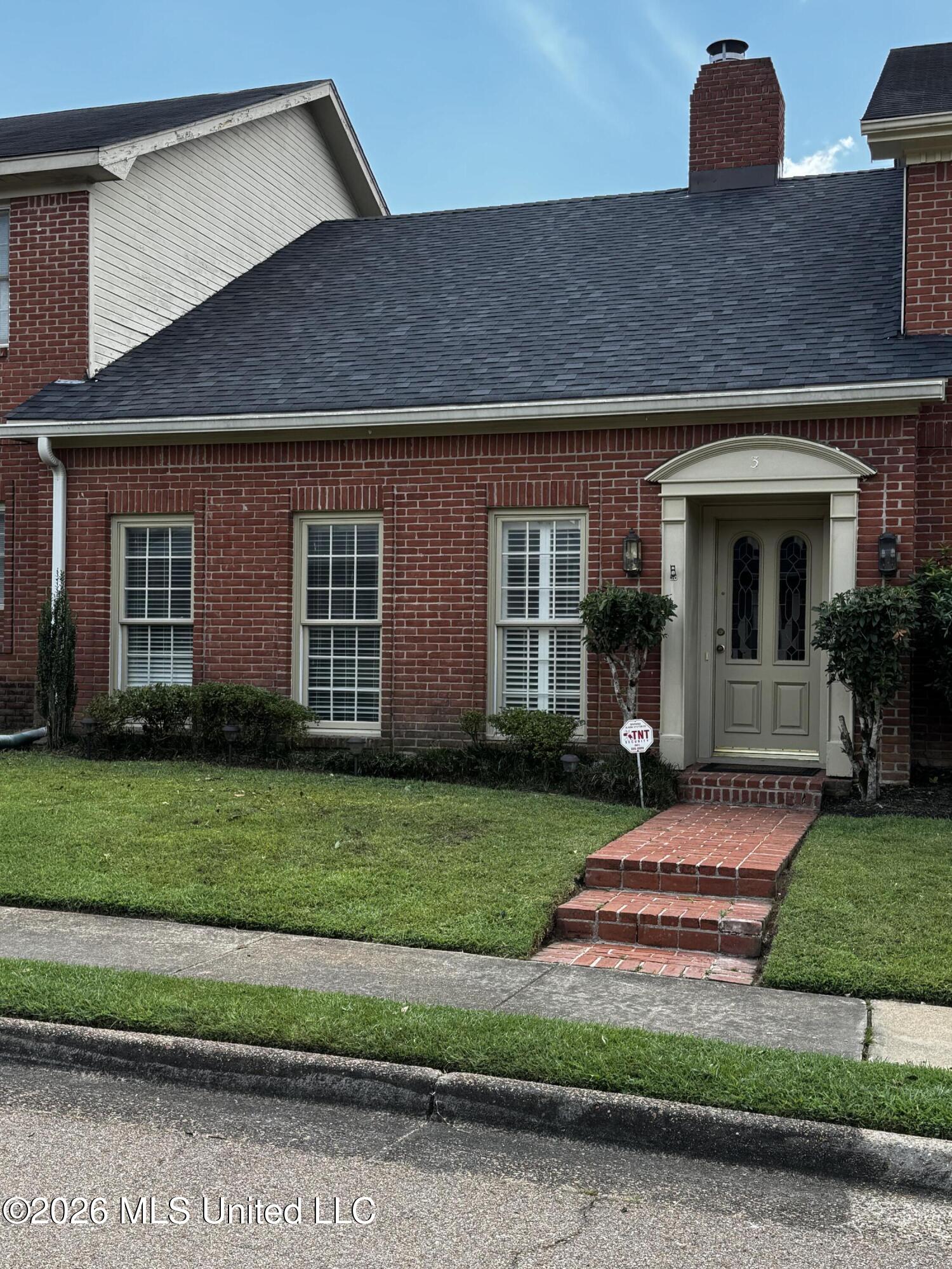 3 Village Green Circle Property Photo 1