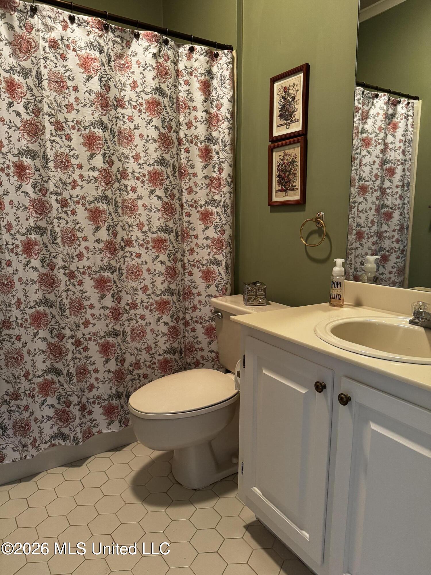 3 Village Green Circle Property Photo 9