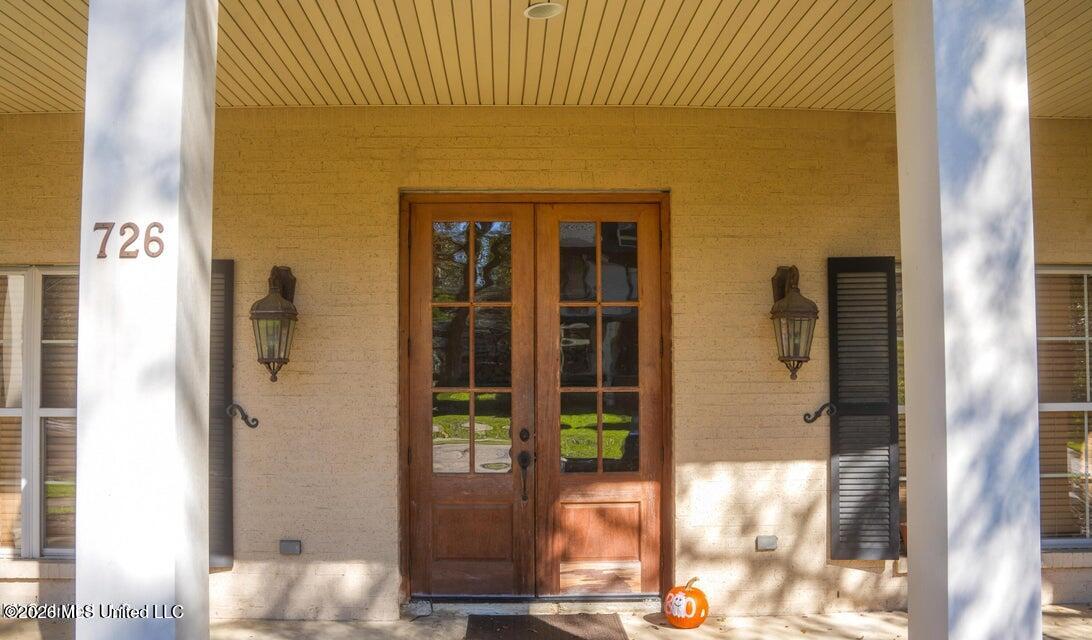 726 Euclid Avenue Property Photo 7