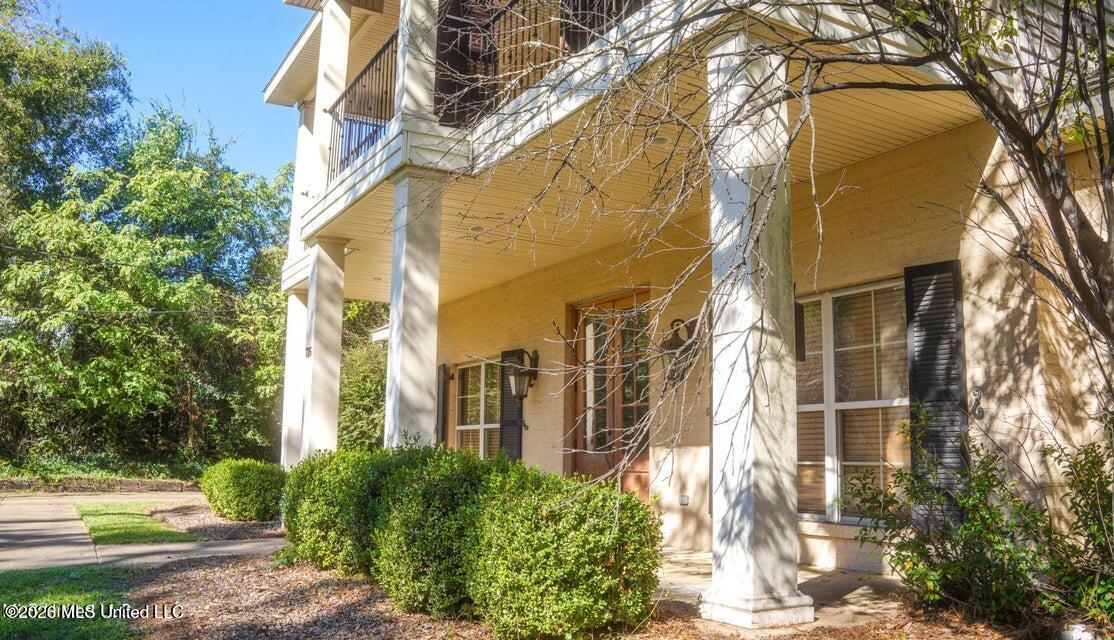 726 Euclid Avenue Property Photo 9