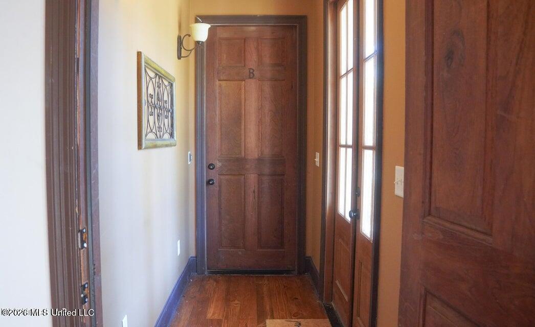 726 Euclid Avenue Property Photo 14