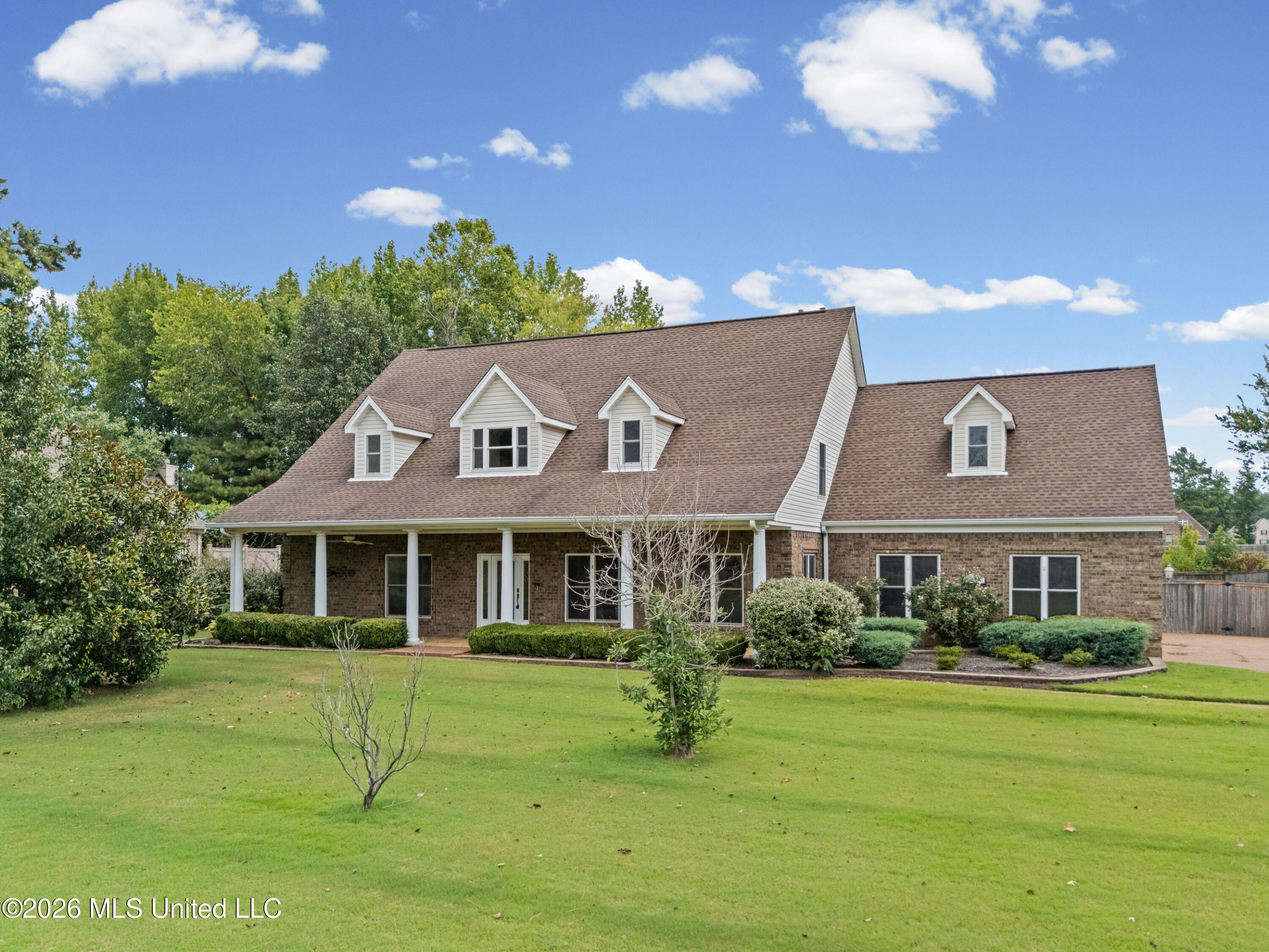 5294 Meadow Pointe Drive Property Photo 1