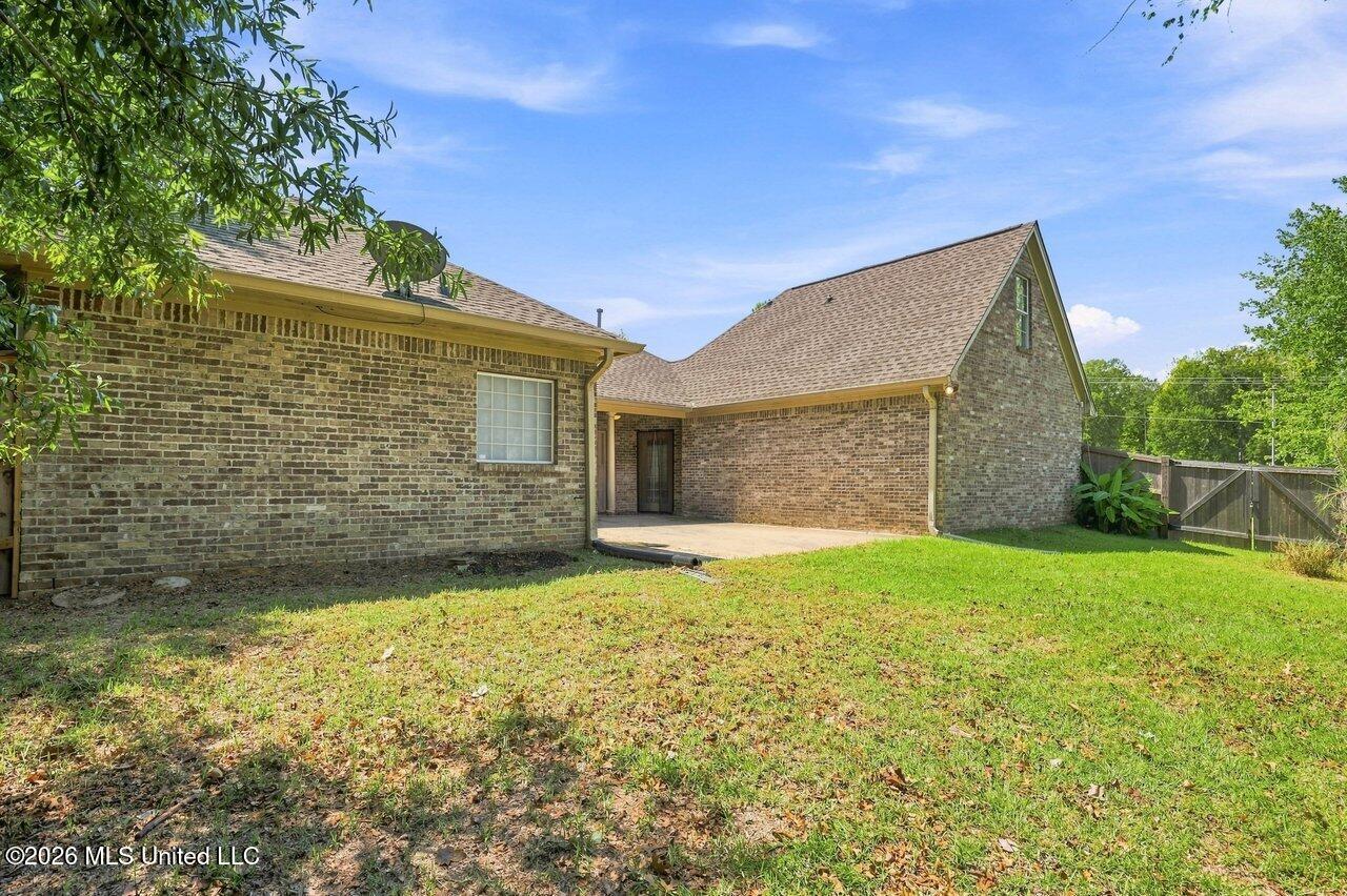 201 Eastside Lane Property Photo 8