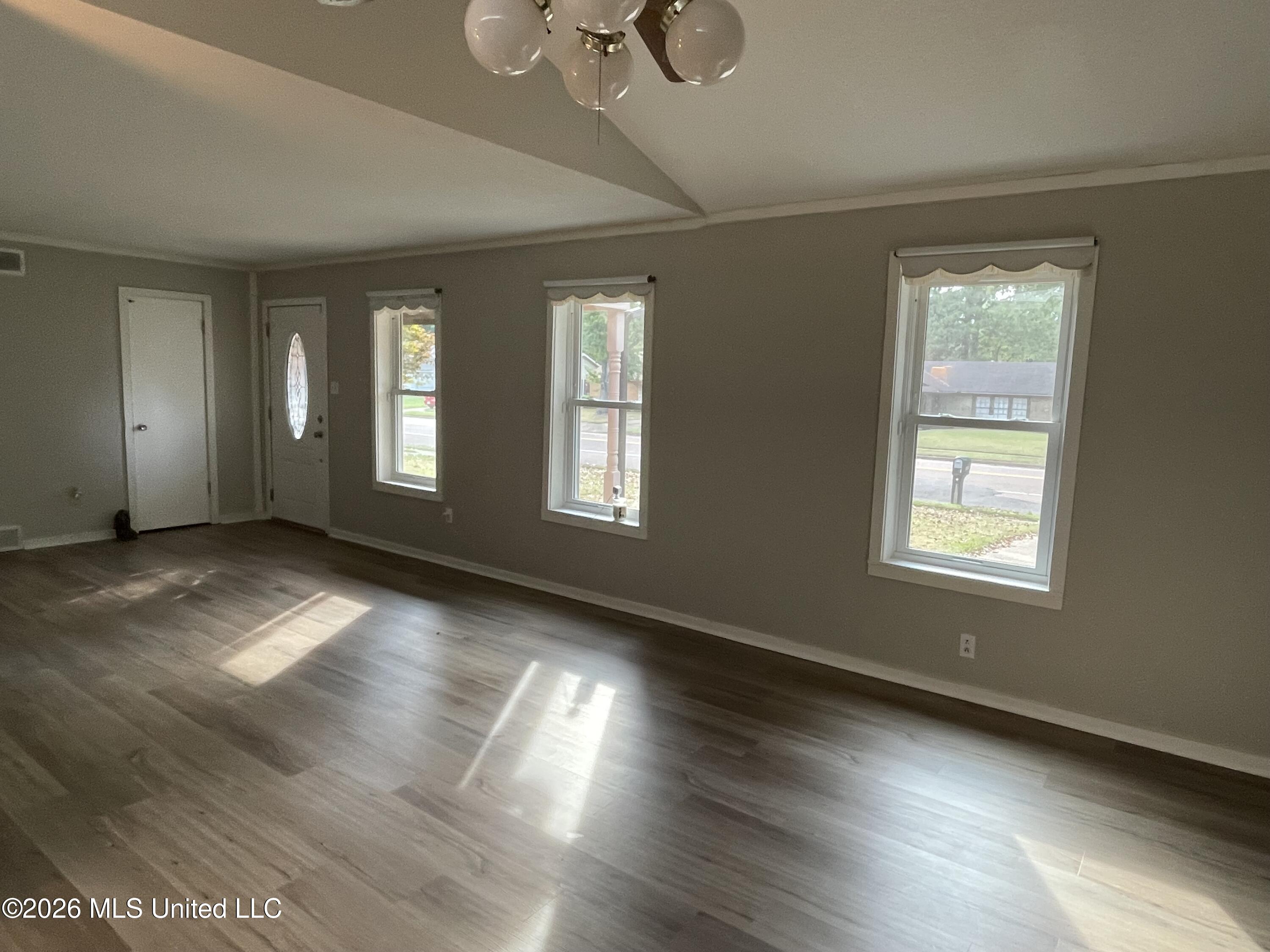 8710 Greenbrook Parkway Property Photo 3