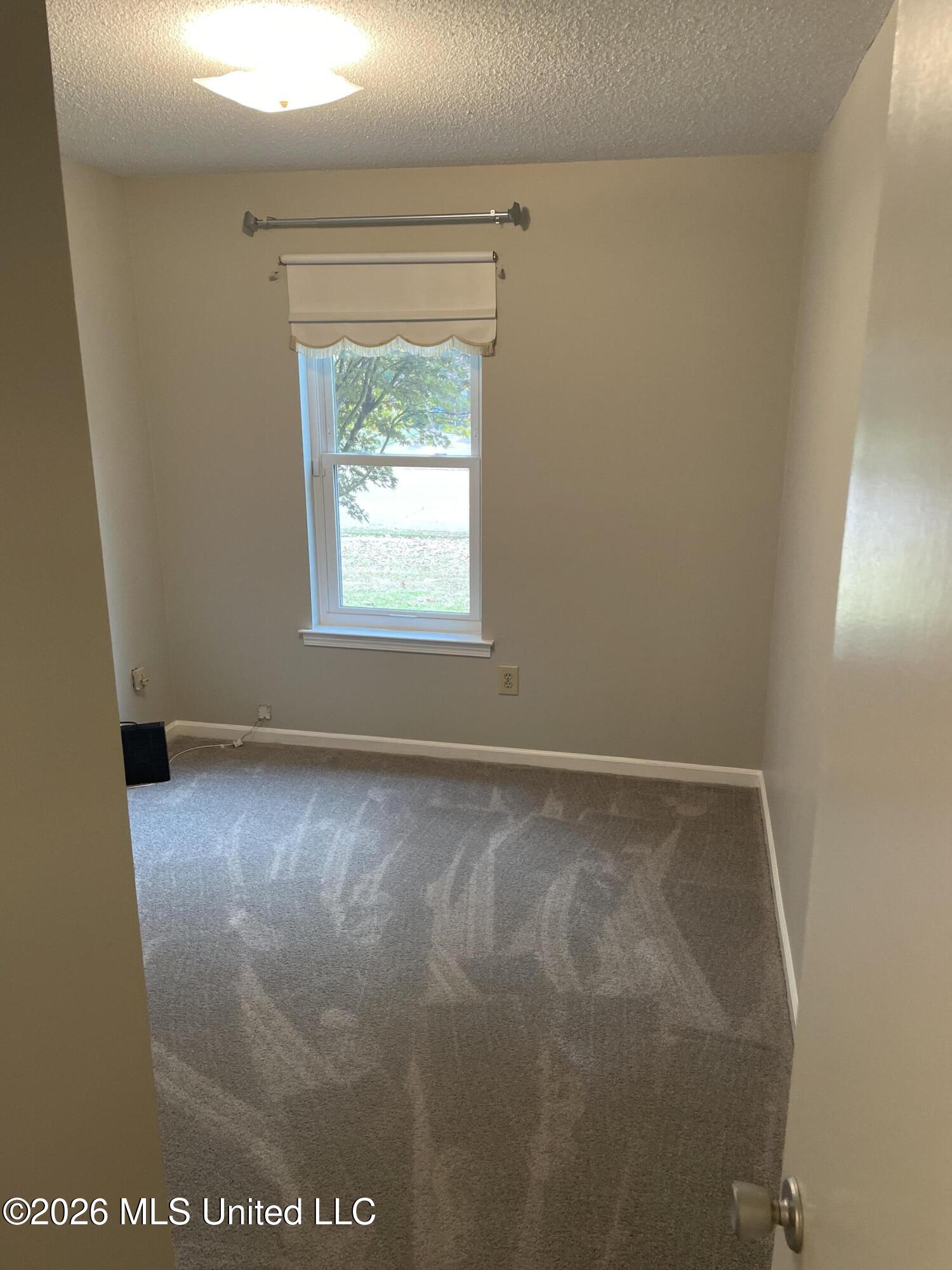 8710 Greenbrook Parkway Property Photo 12