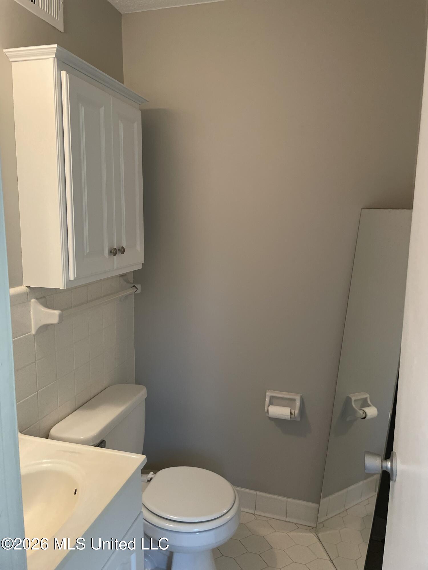 8710 Greenbrook Parkway Property Photo 18