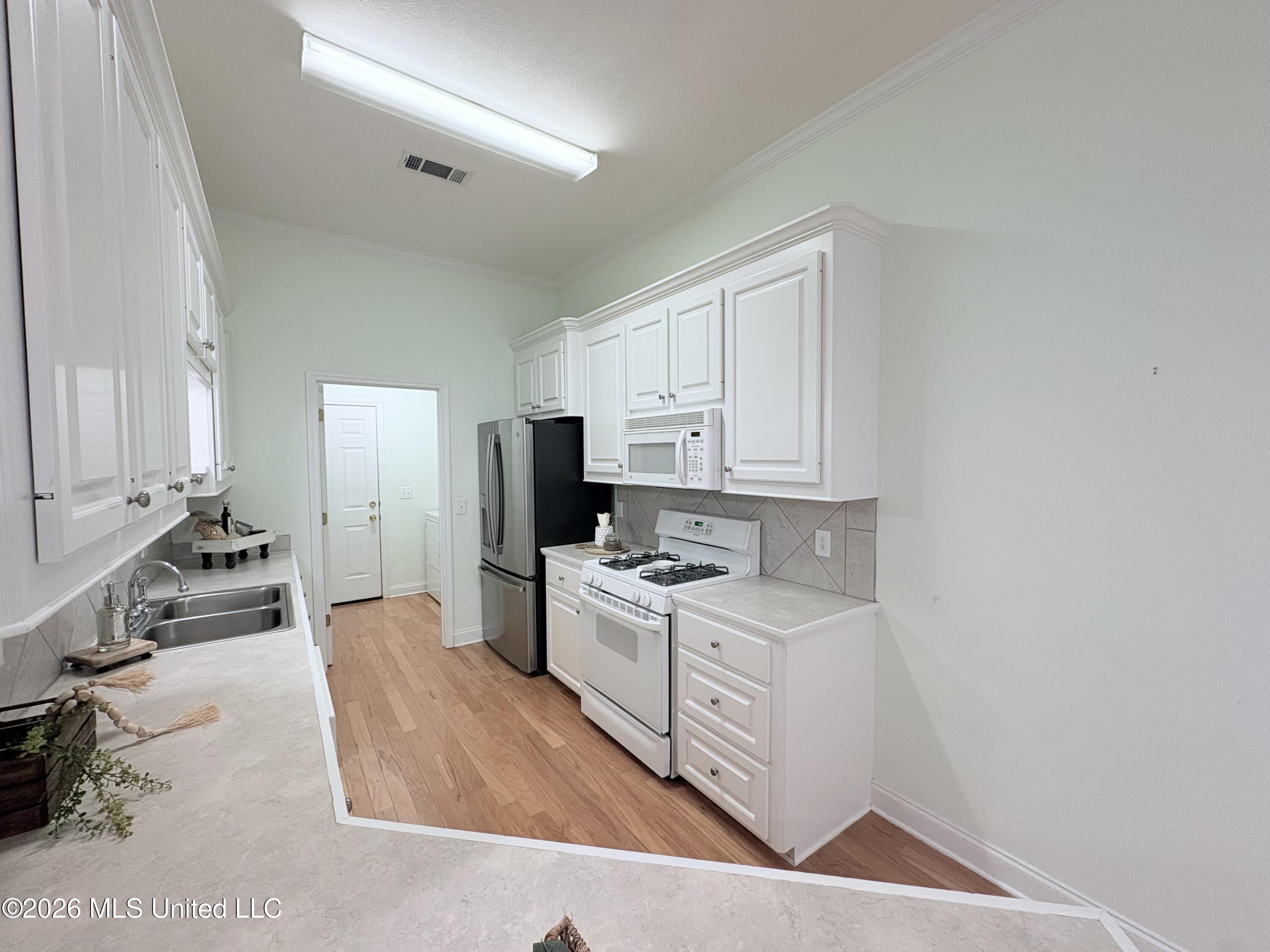 123 Cherry Bark Way Property Photo 6