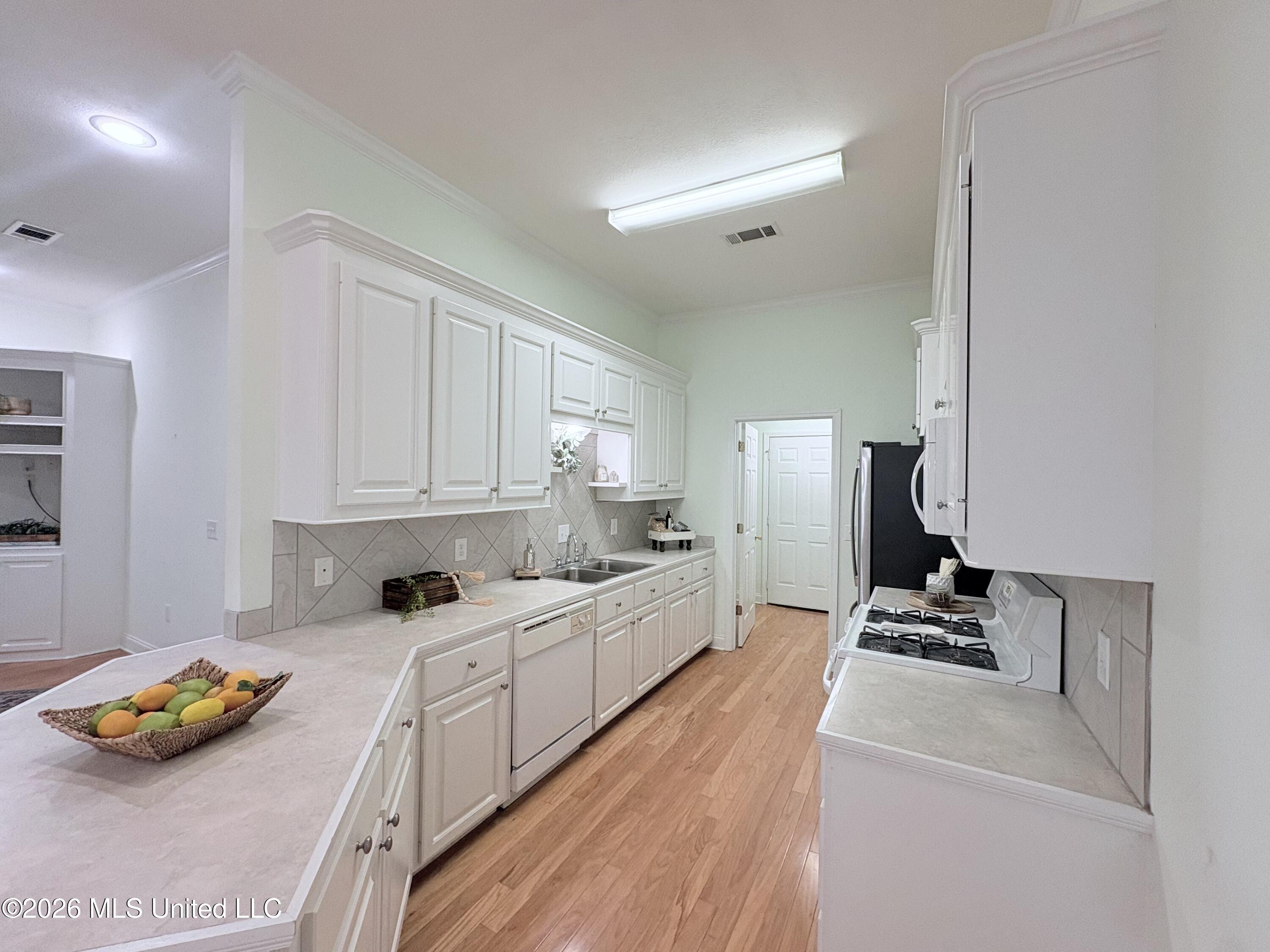 123 Cherry Bark Way Property Photo 7
