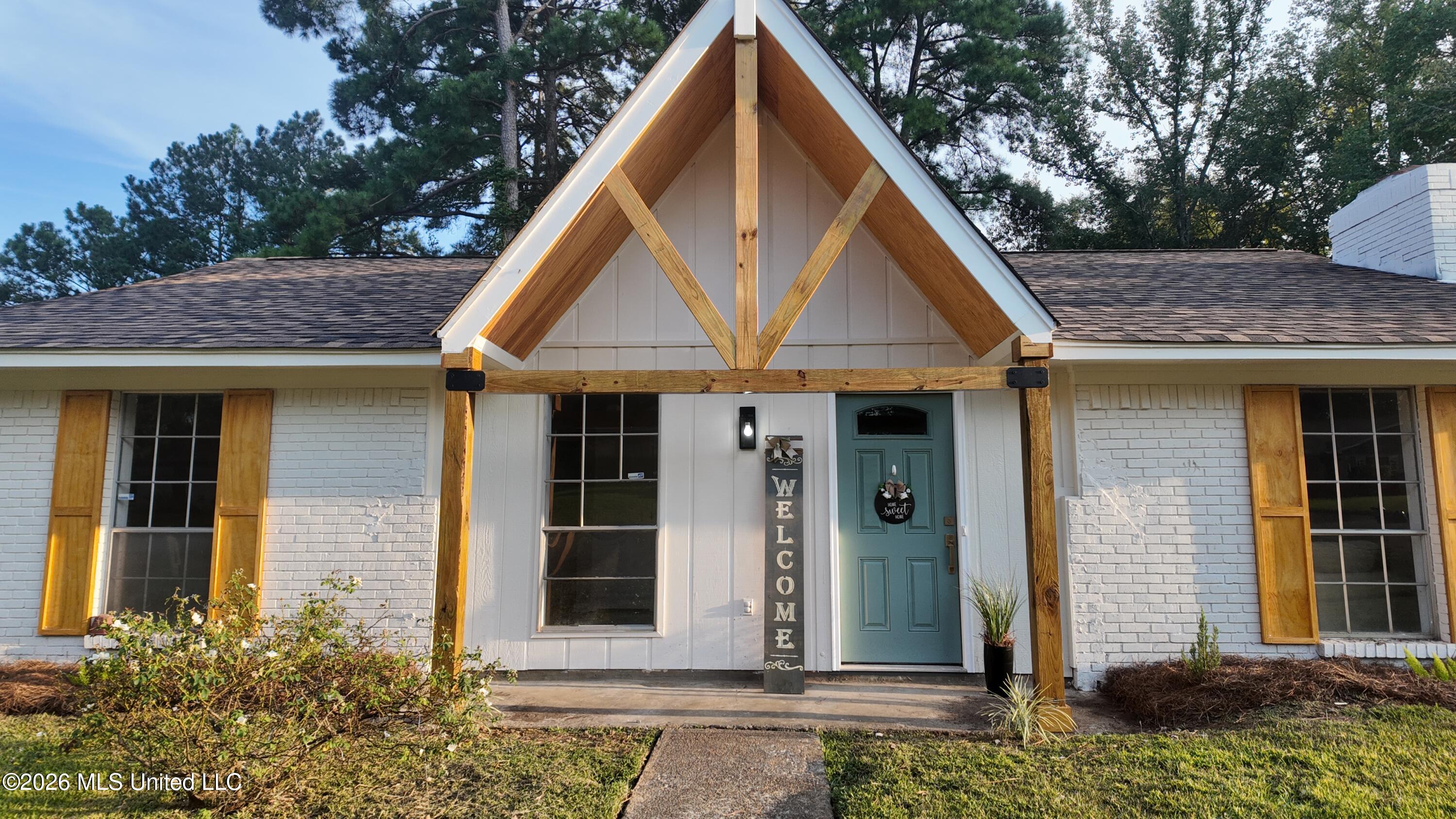 315 Cedarwood Drive