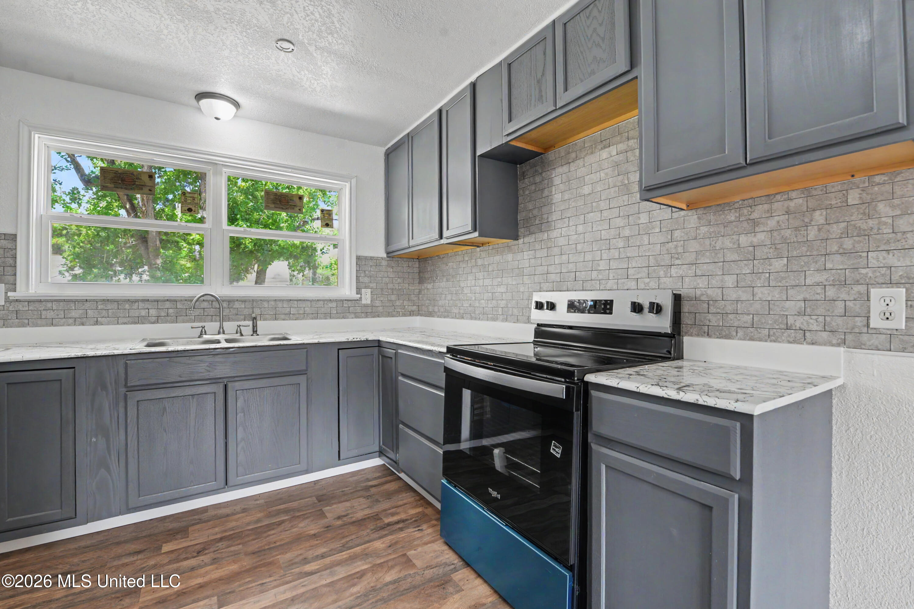 4330 Griffin Street Property Photo 10