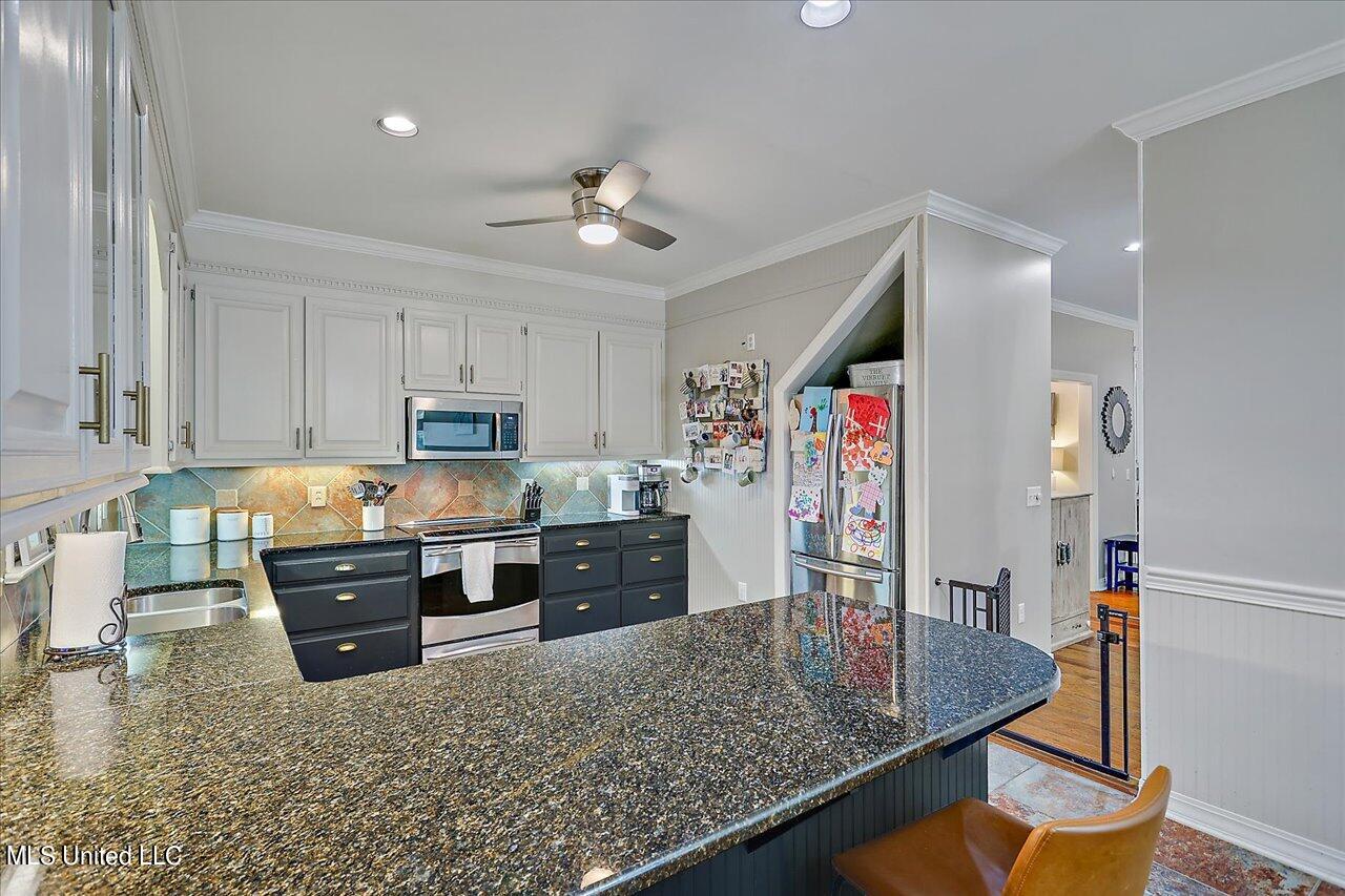 439 Woodlands Circle Property Photo 13
