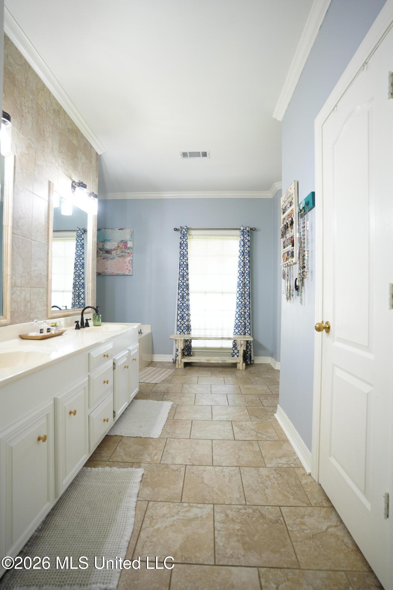 439 Woodlands Circle Property Photo 23
