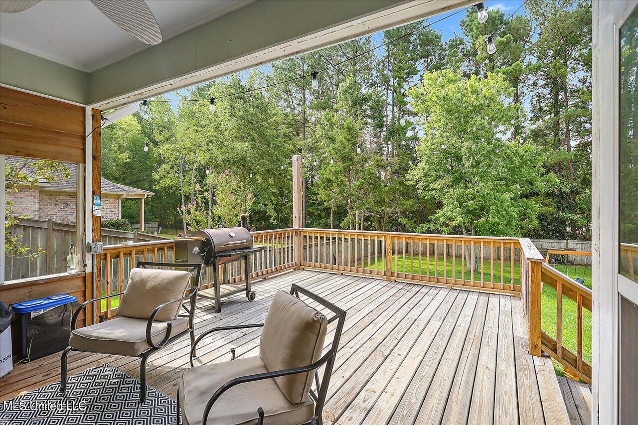 439 Woodlands Circle Property Photo 34