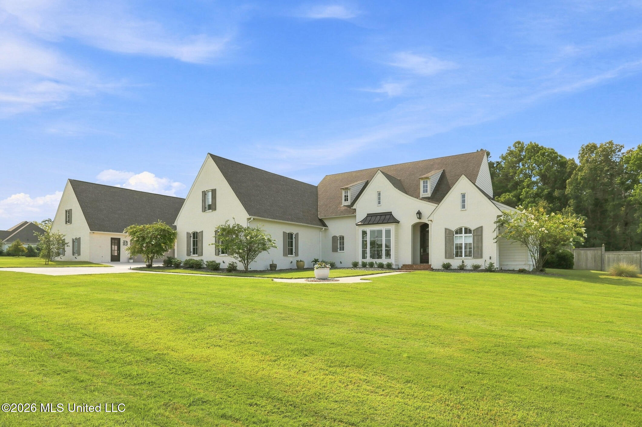 730 Cotton Creek Trail Property Photo 2