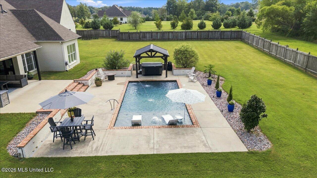 730 Cotton Creek Trail Property Photo 5