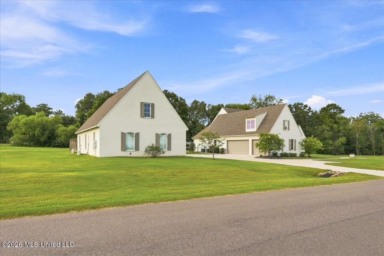730 Cotton Creek Trail Property Photo 68
