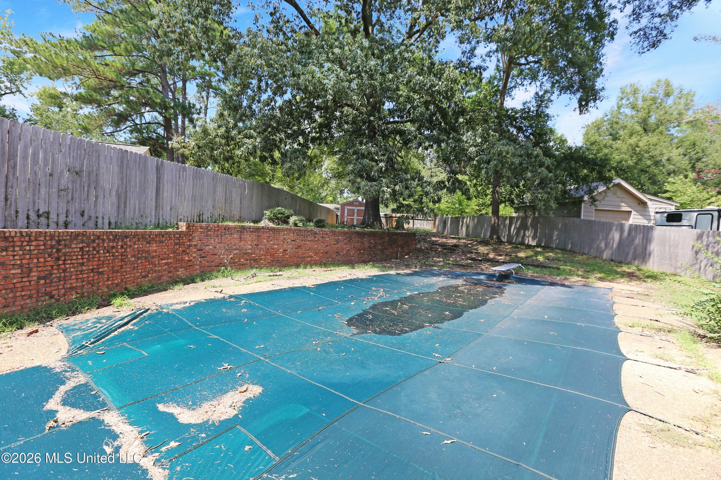 213 Longwood Drive Property Photo 2