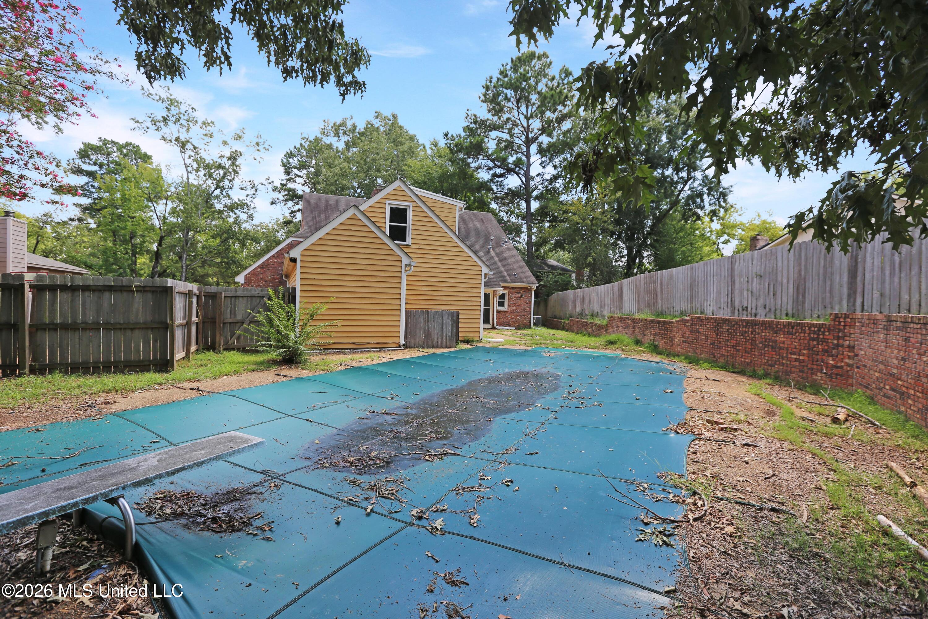 213 Longwood Drive Property Photo 14