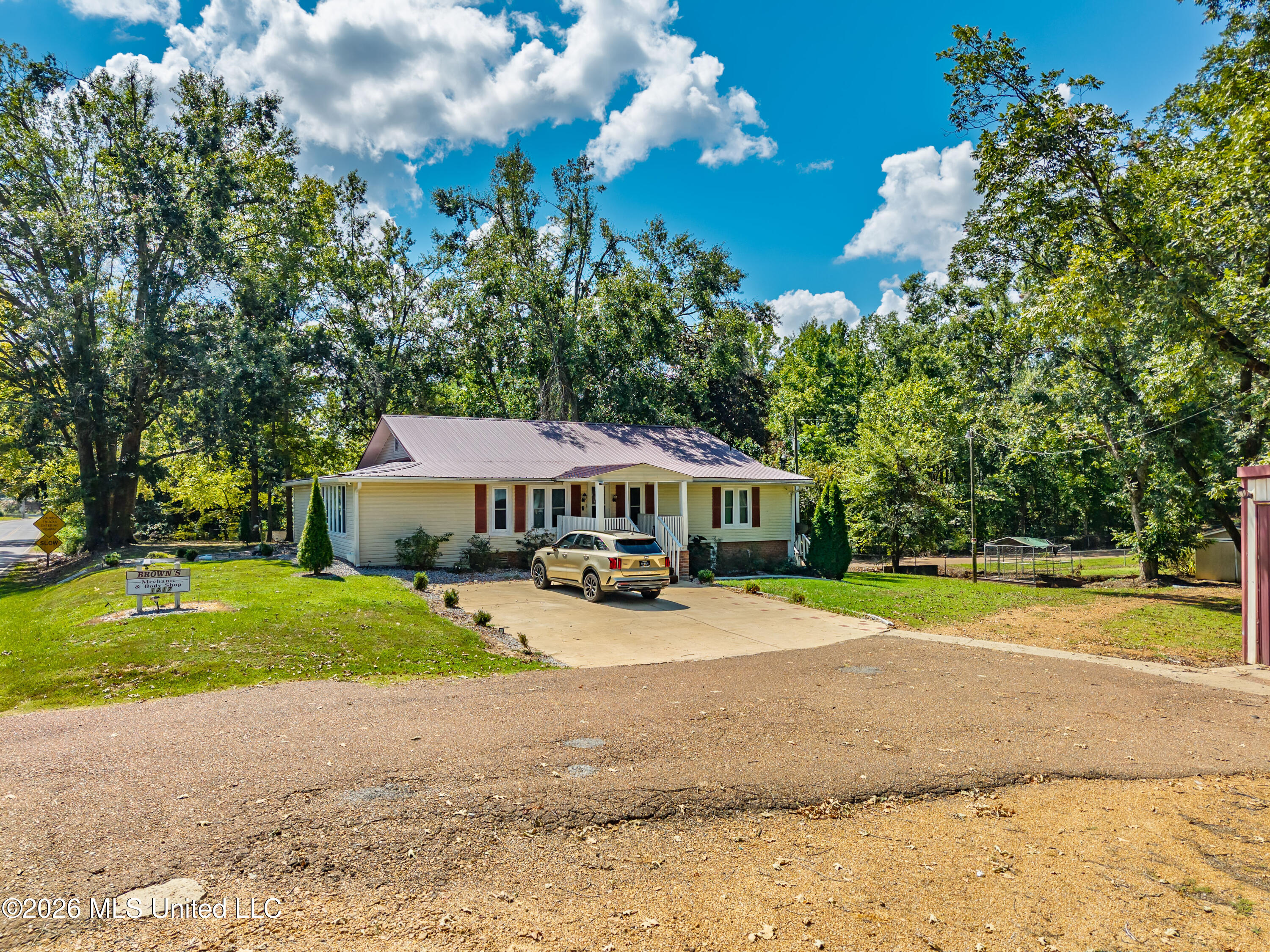 1217 Teasdale Road