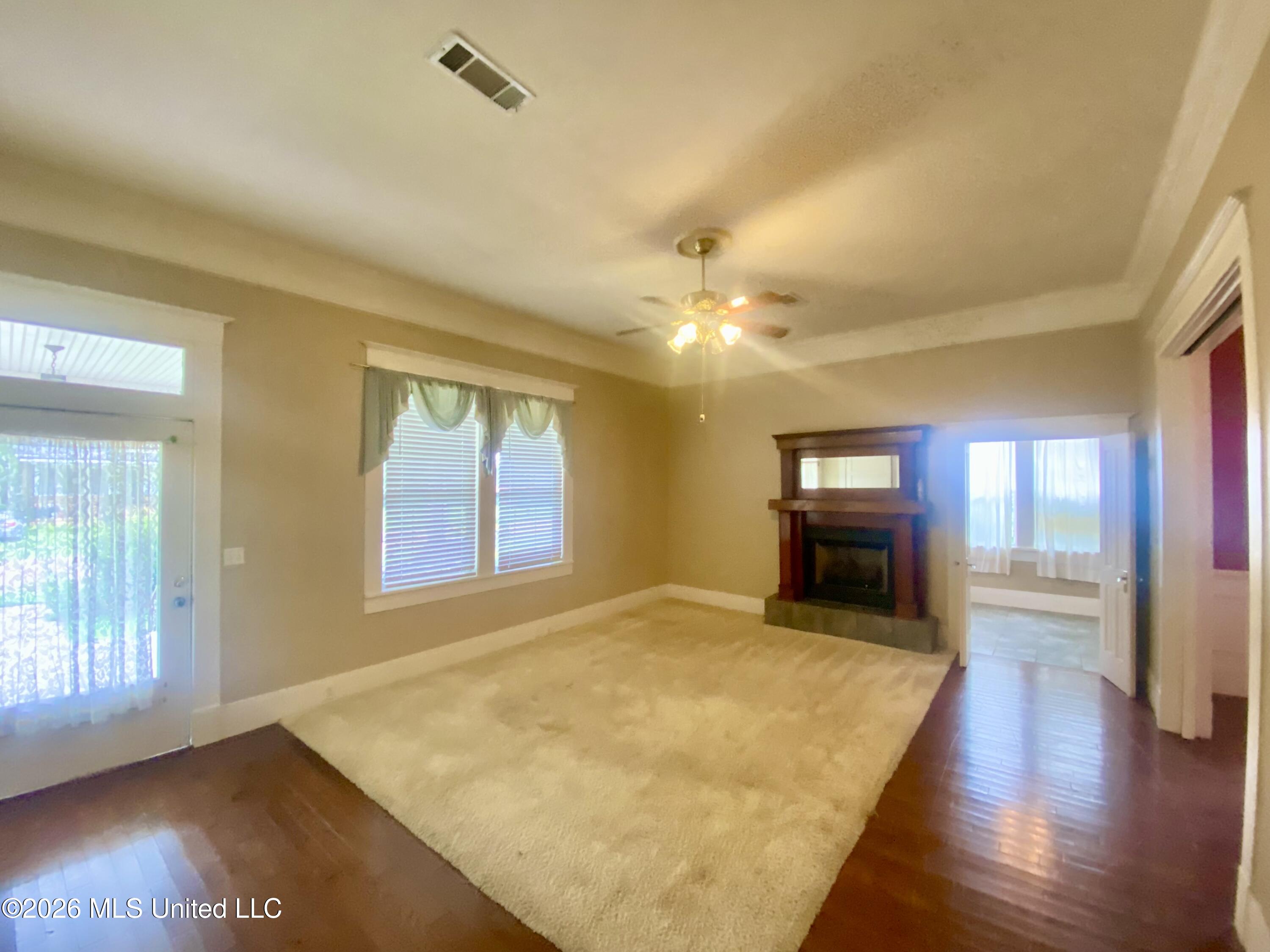 107 Pearl Street Property Photo 9