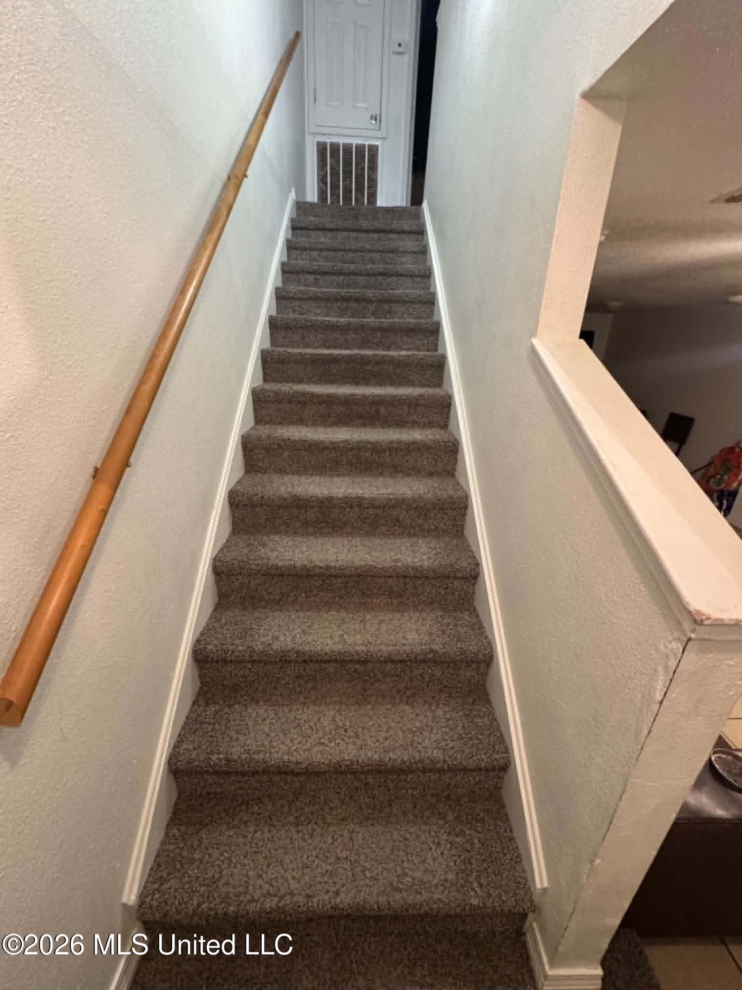 14441 Whitney Drive Property Photo 4