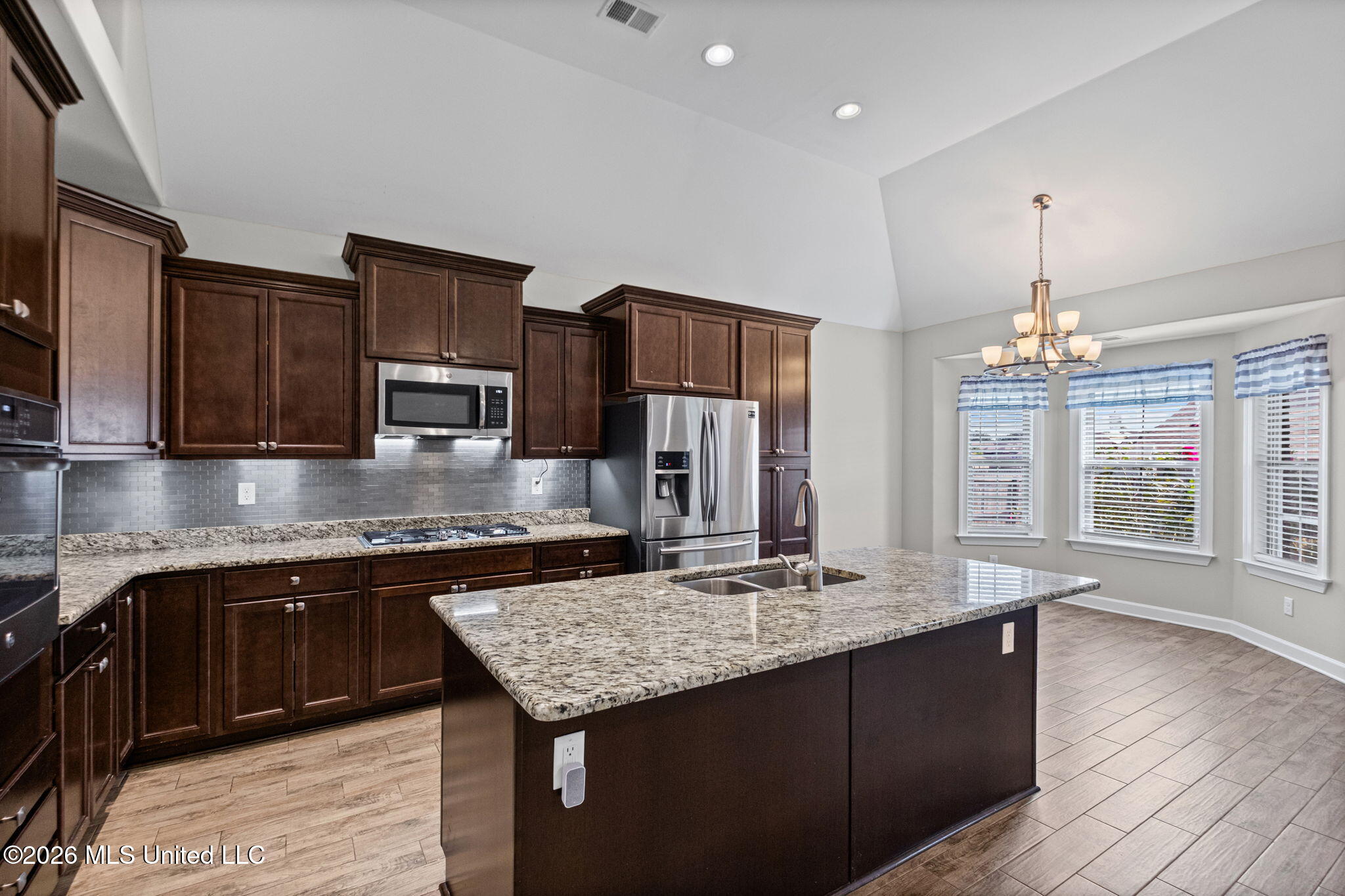 4276 Ridgemont Road Property Photo 6