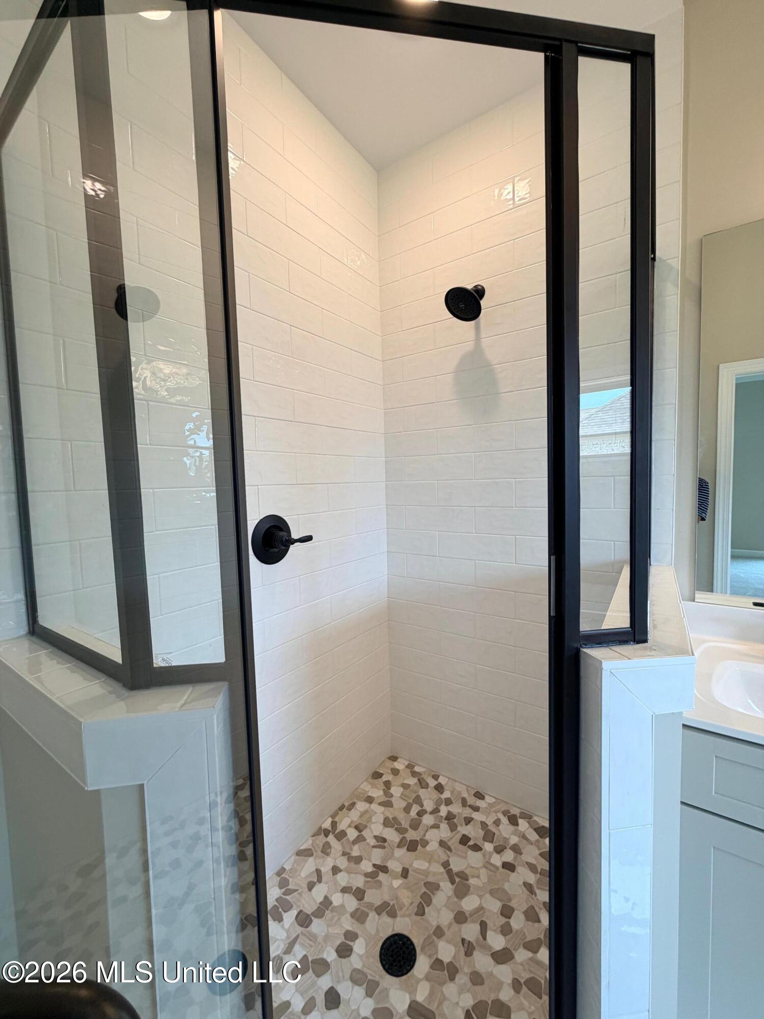 3123 E School Loop Road Property Photo 6