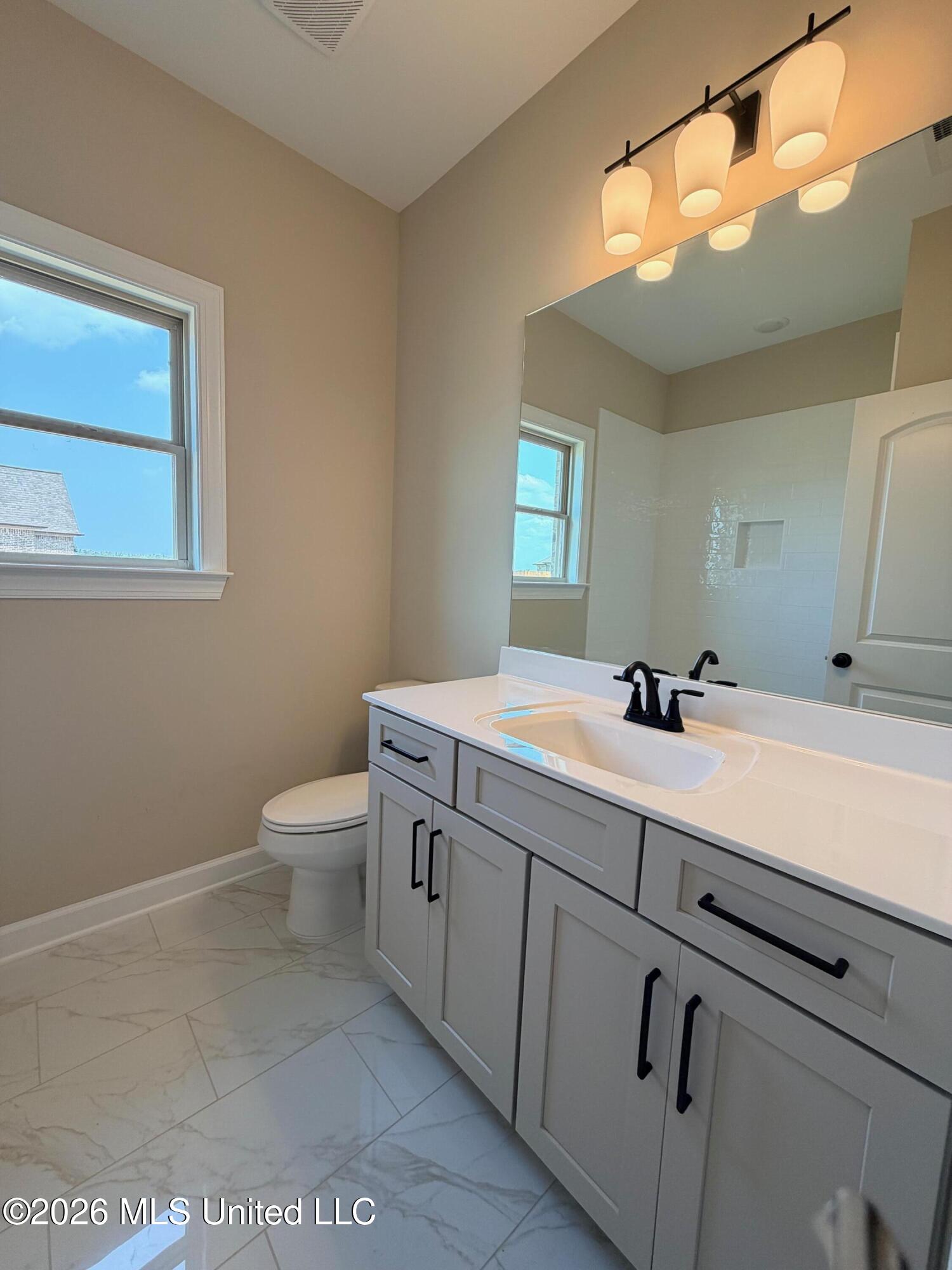3123 E School Loop Road Property Photo 9