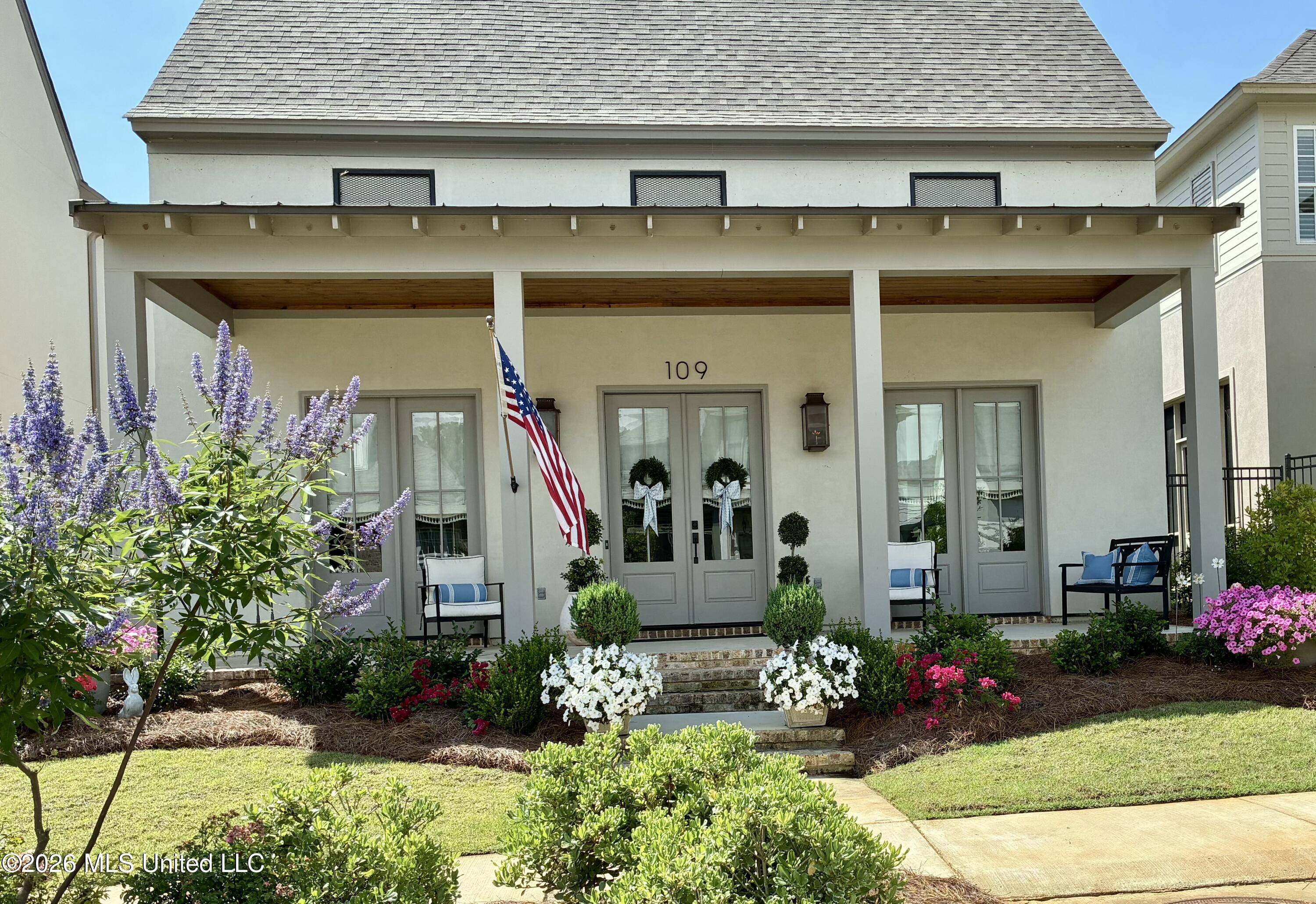 109 Water Street Property Photo 2