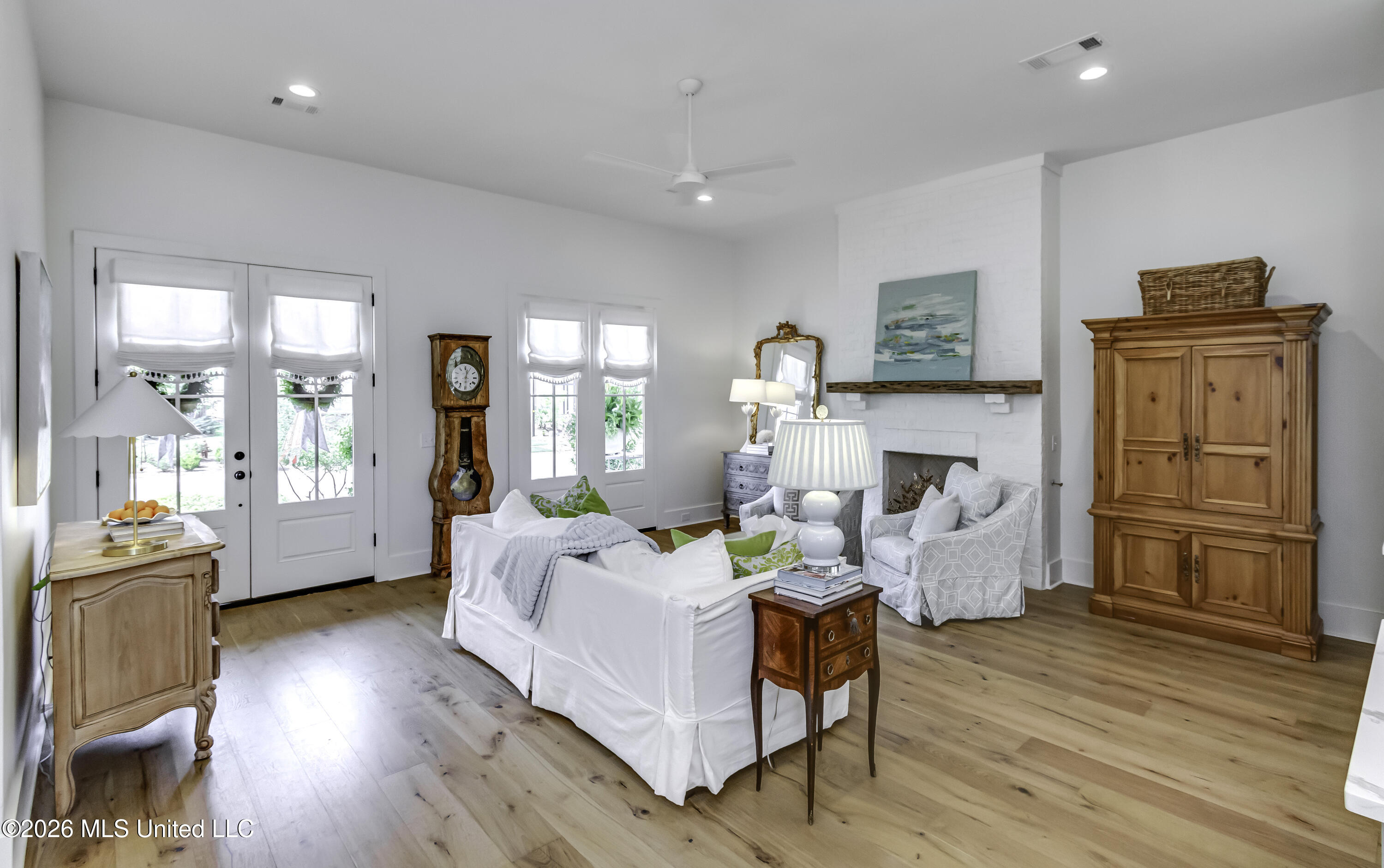 109 Water Street Property Photo 8