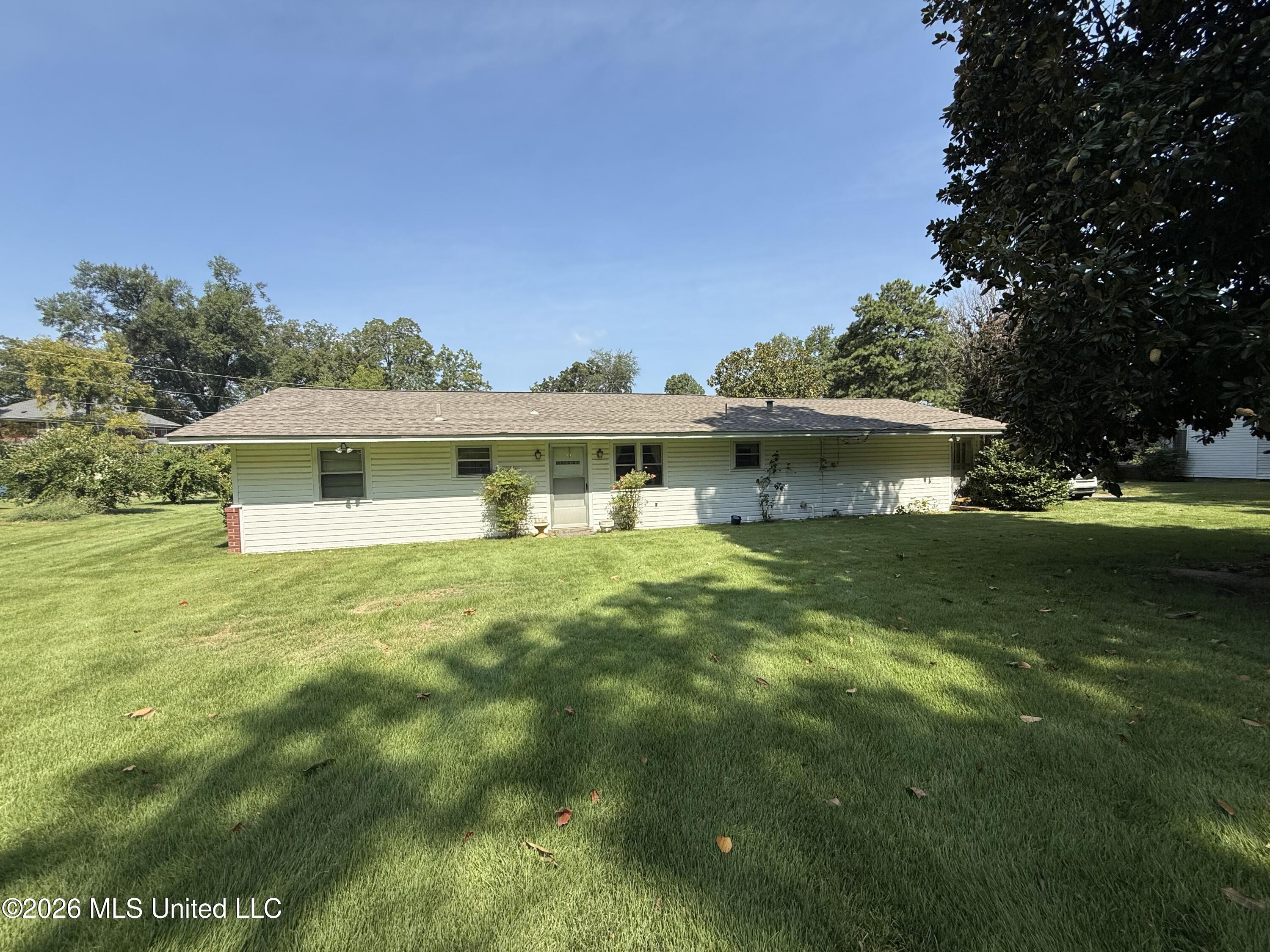 6828 Mill Street Property Photo 2