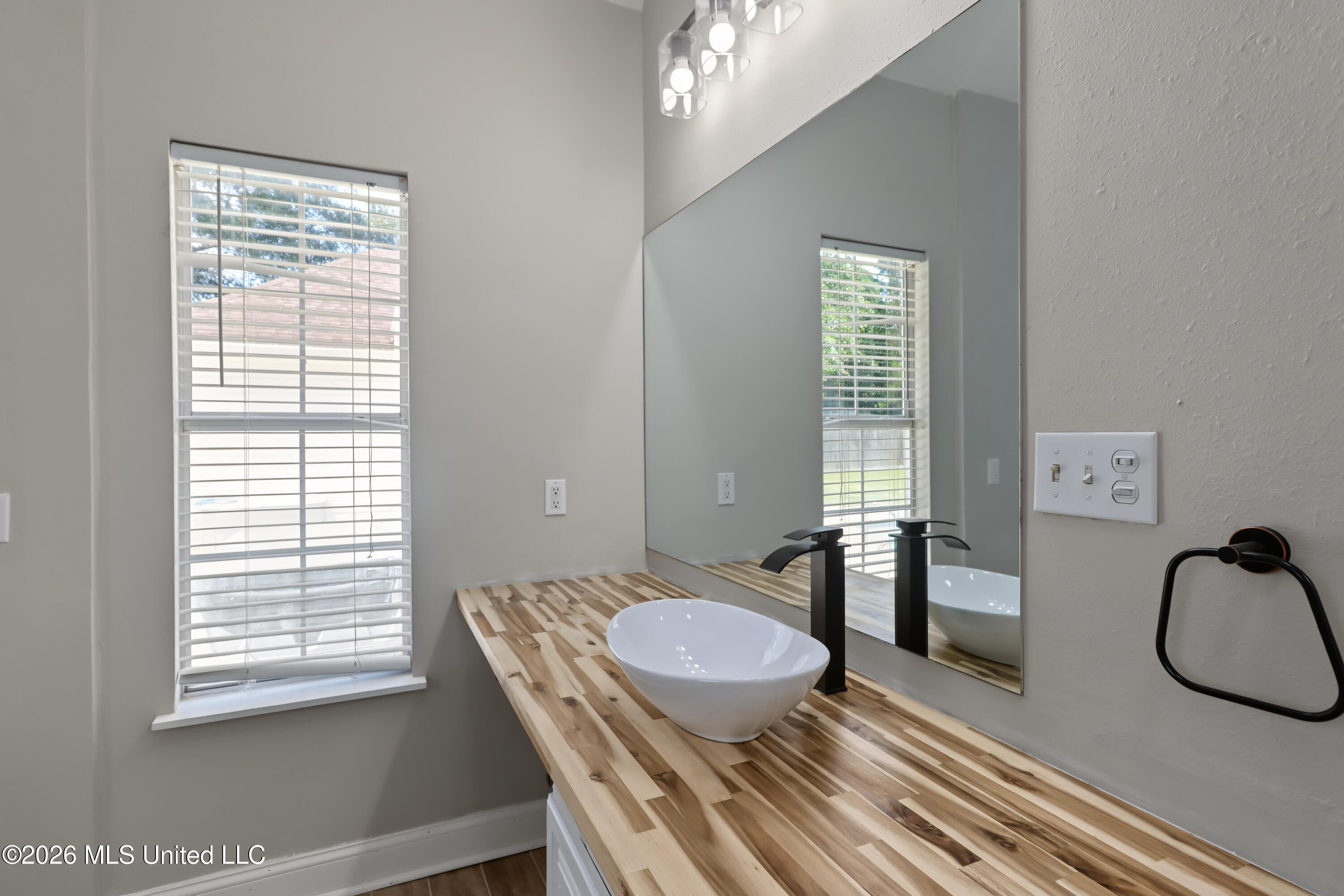 14158 Longwood Circle Property Photo 16