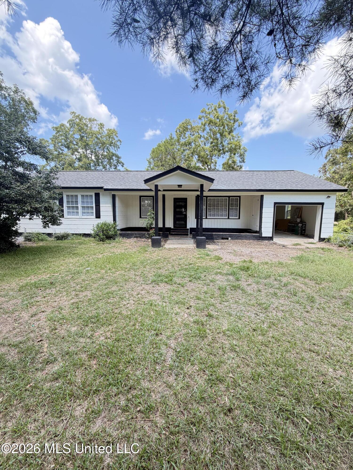 401 Garland Broome Road Property Photo 1