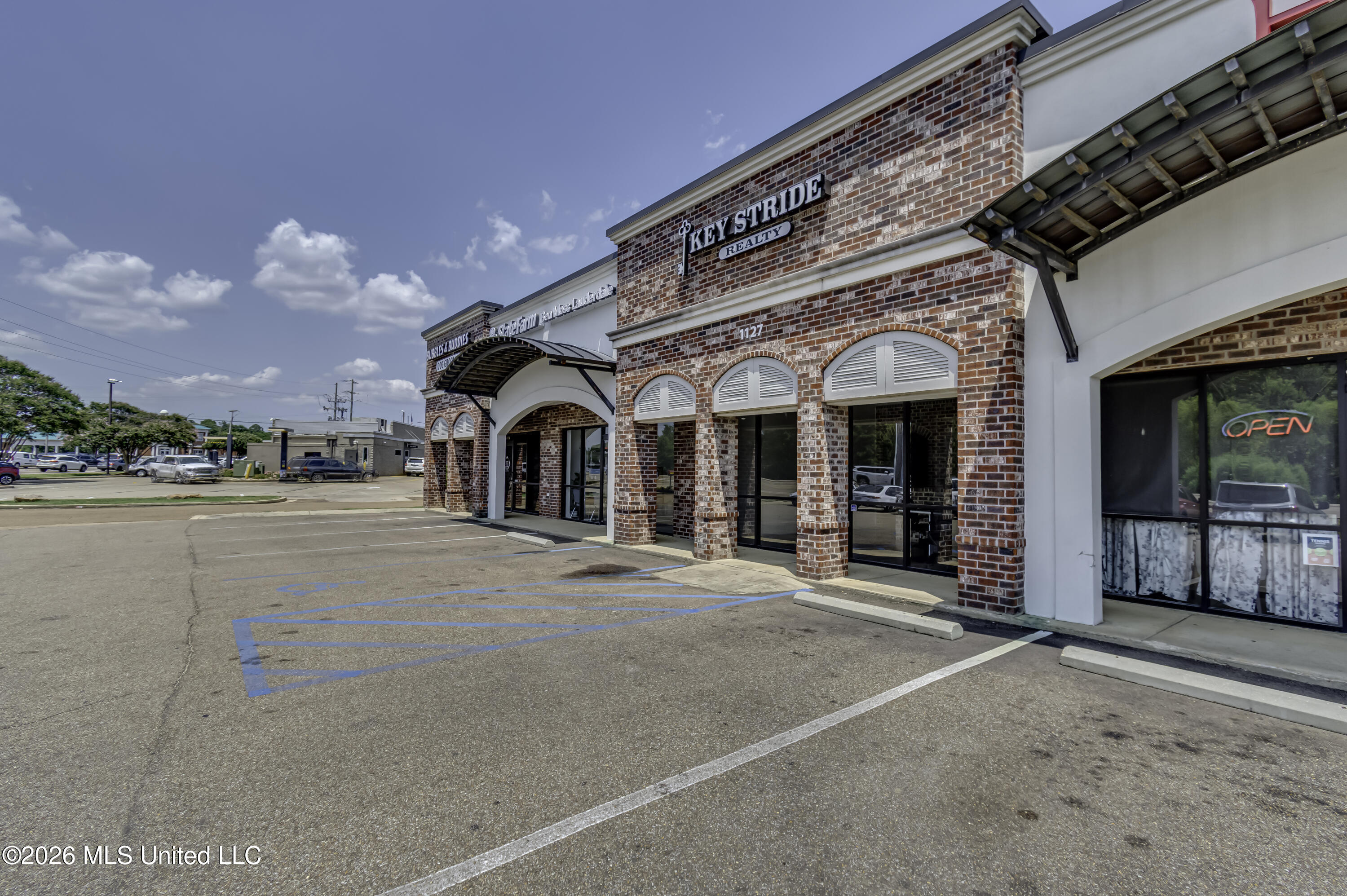1127 Old Fannin Road Property Photo 3
