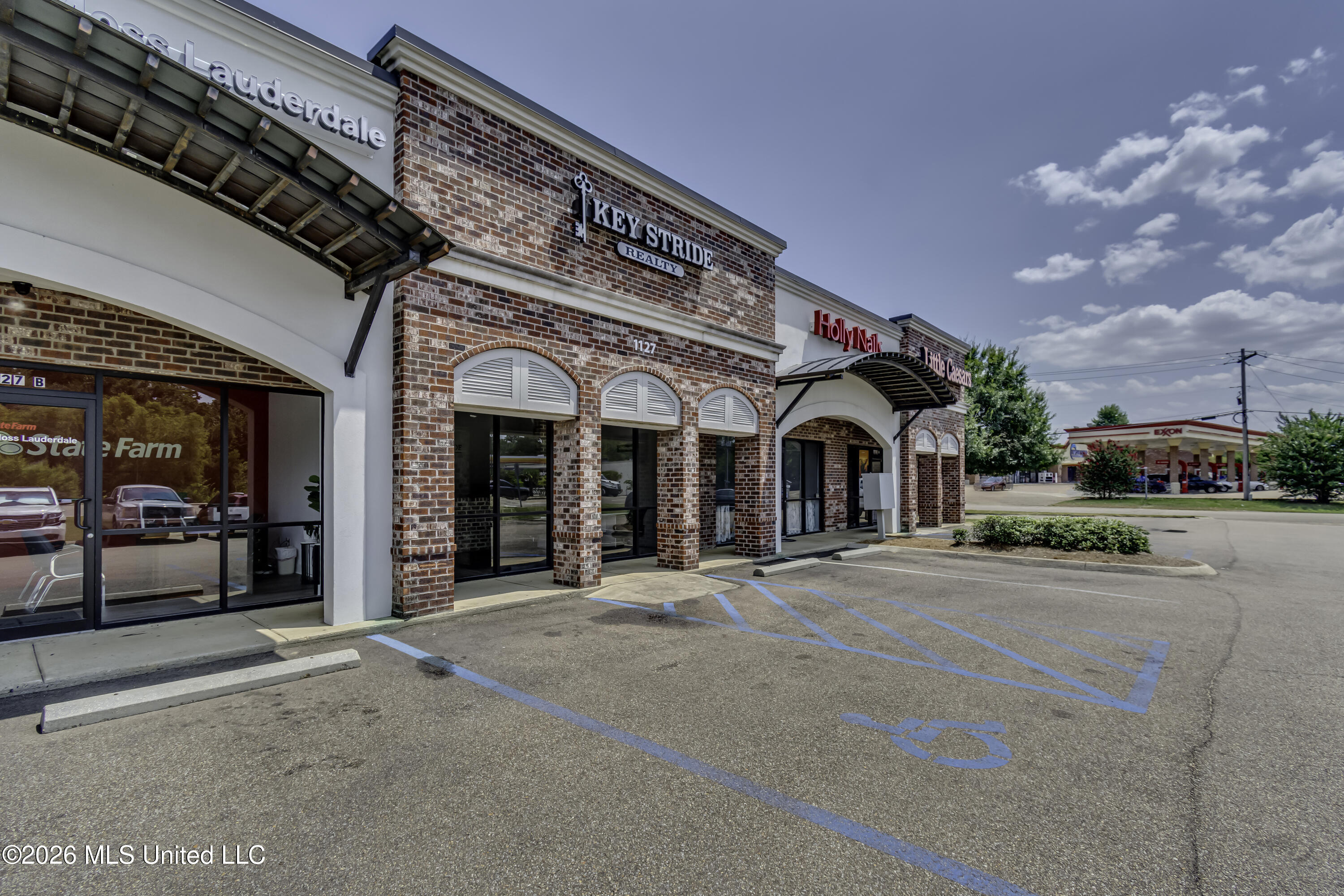 1127 Old Fannin Road Property Photo 4