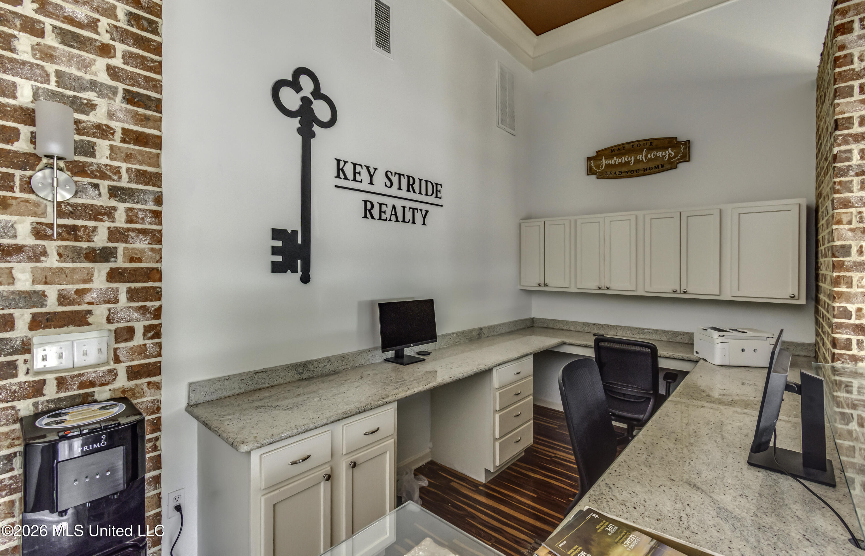 1127 Old Fannin Road Property Photo 9
