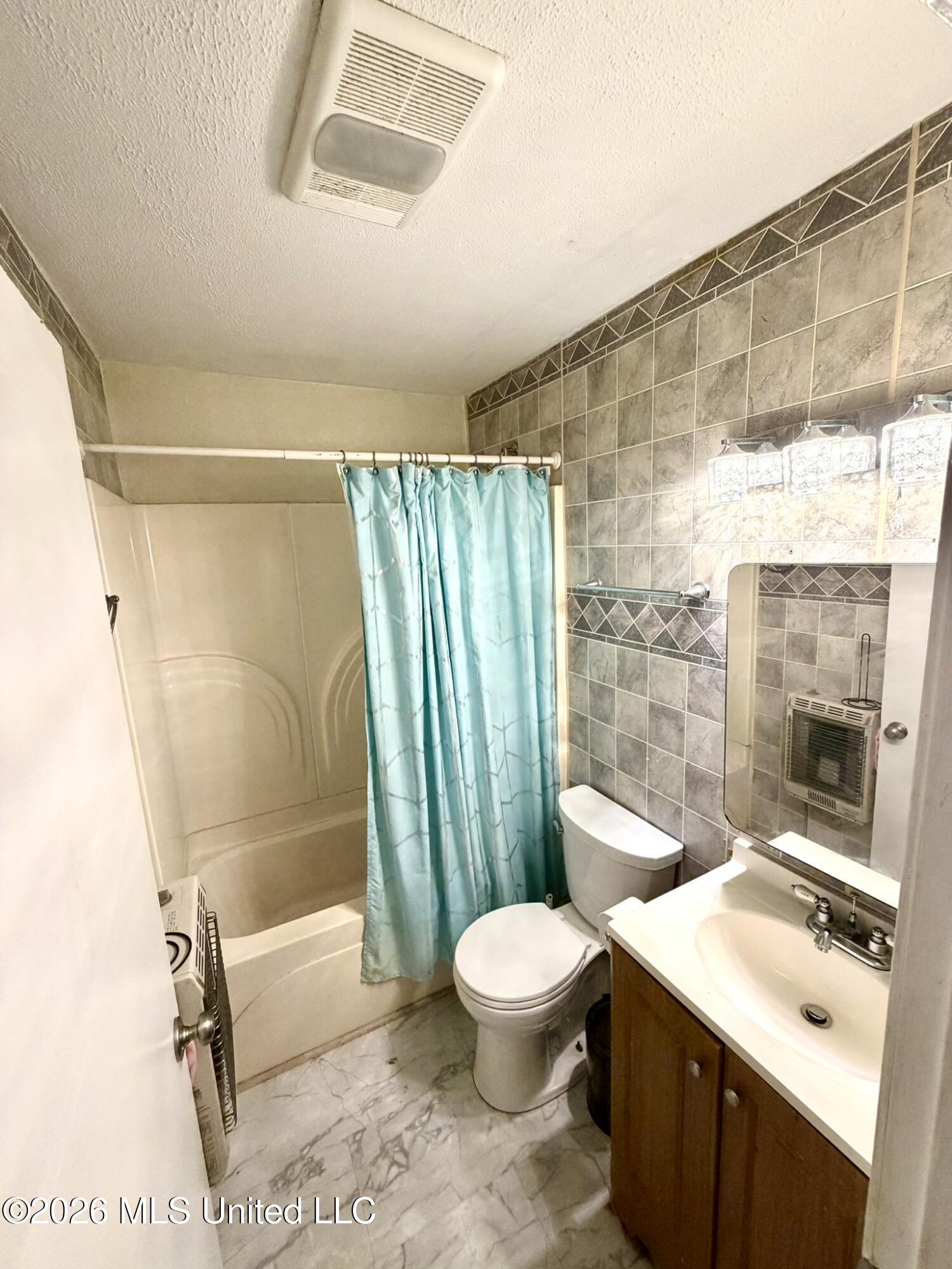1327c Street Road Property Photo 10