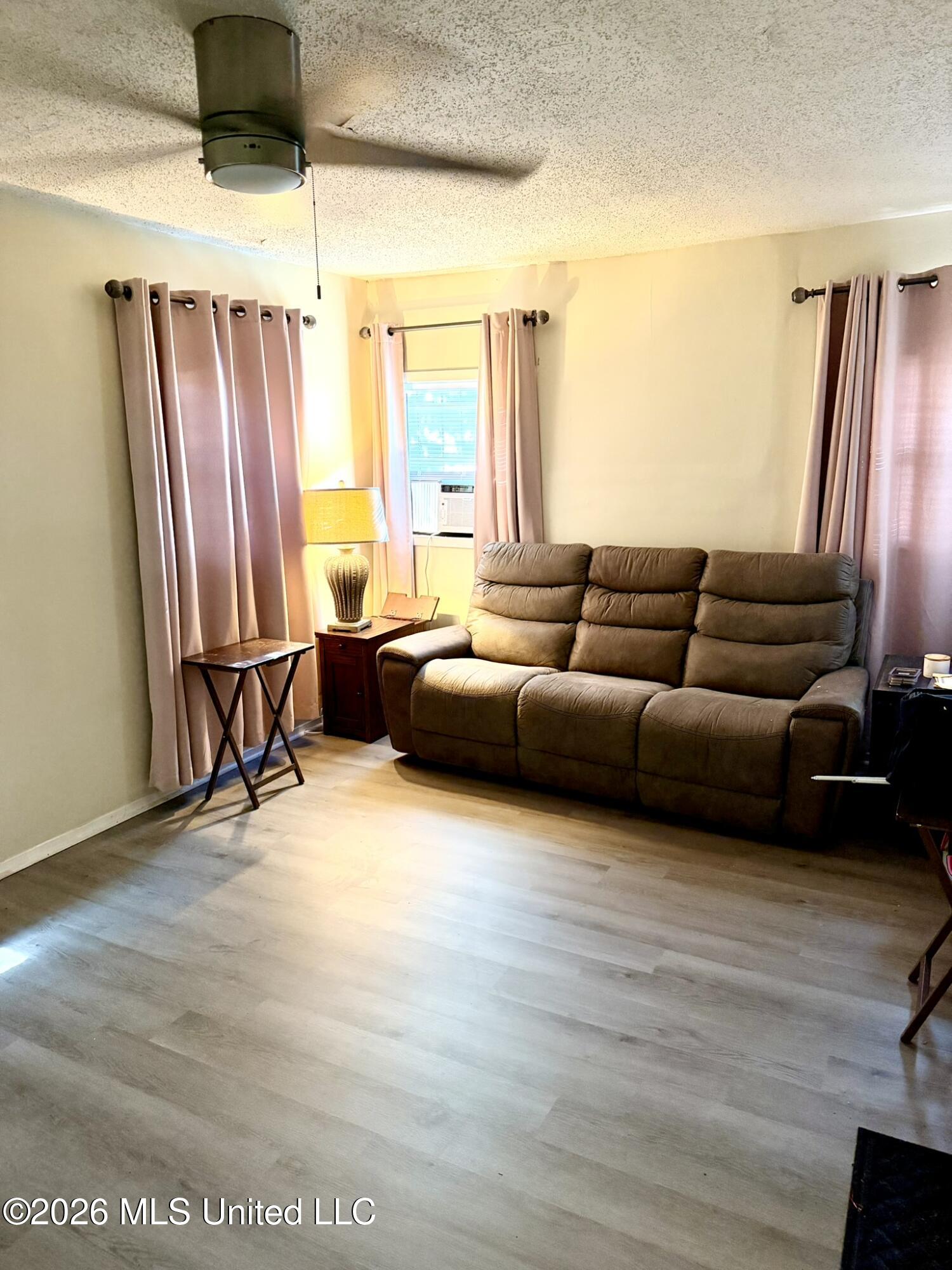 1327c Street Road Property Photo 12